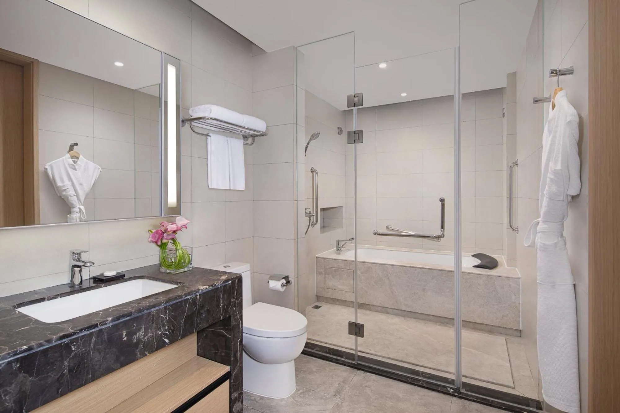 Toilet, Bathroom in Somerset Zhuankou Wuhan