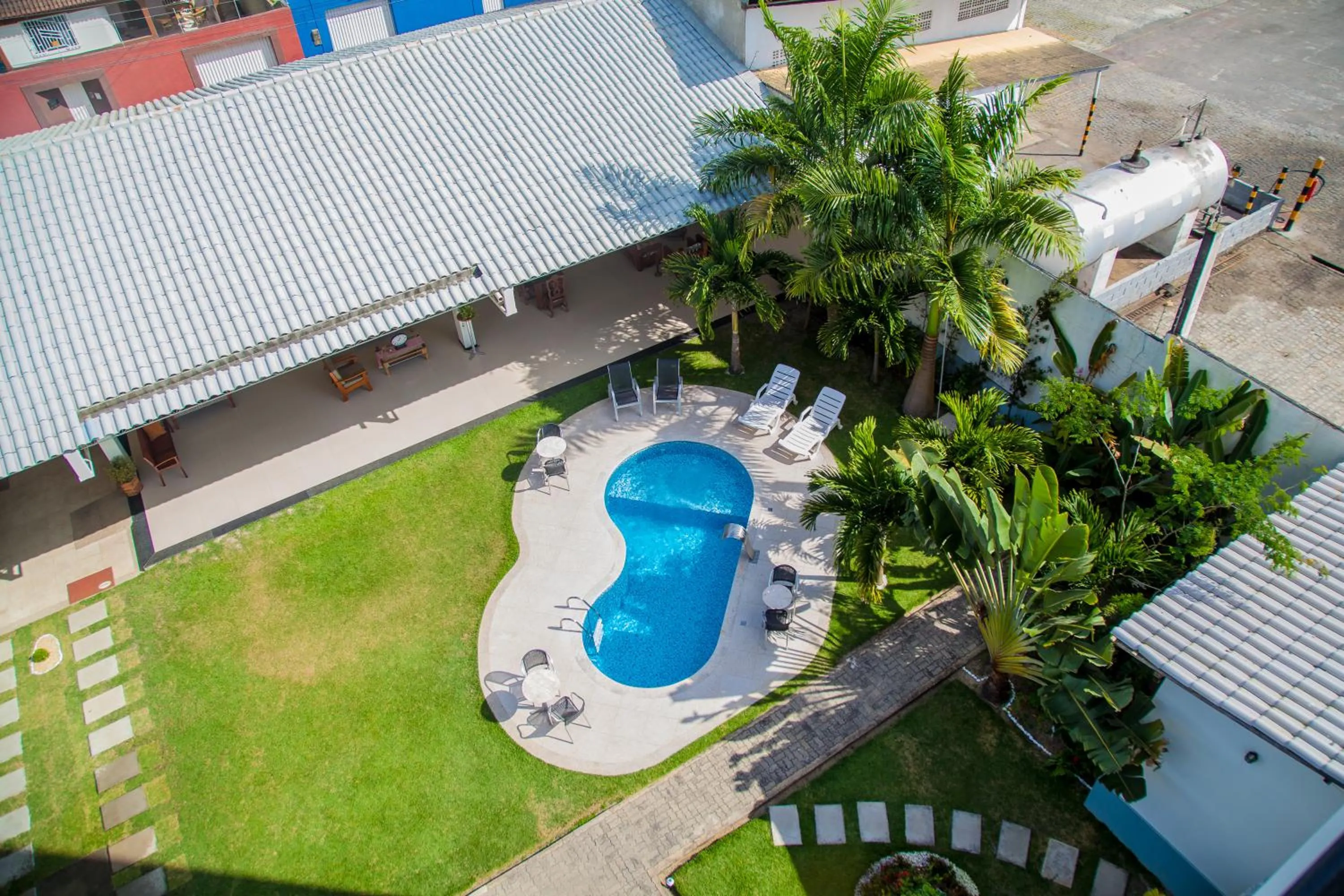 Swimming pool in Hotel Oceania