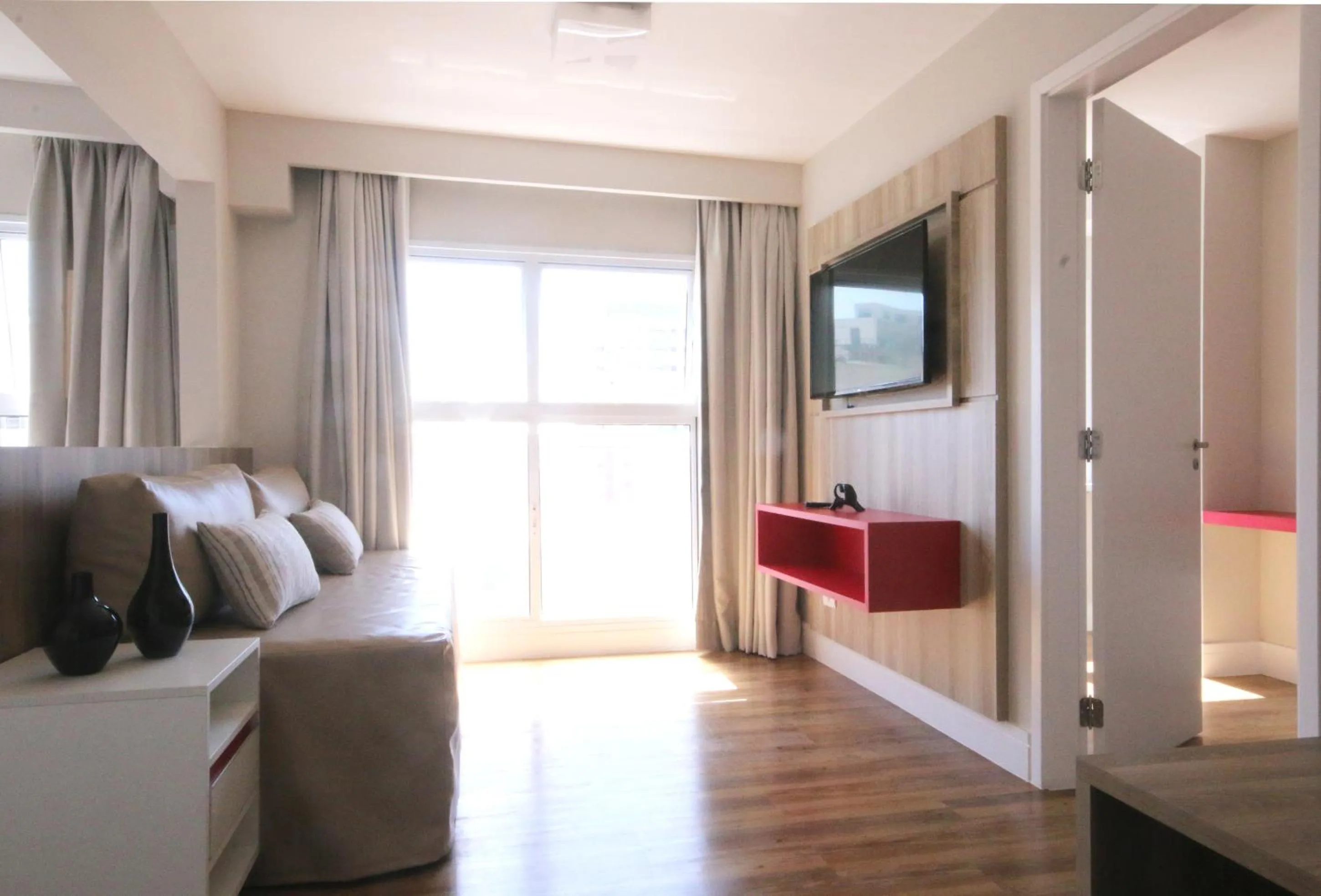 Photo of the whole room in Ez Aclimação Hotel