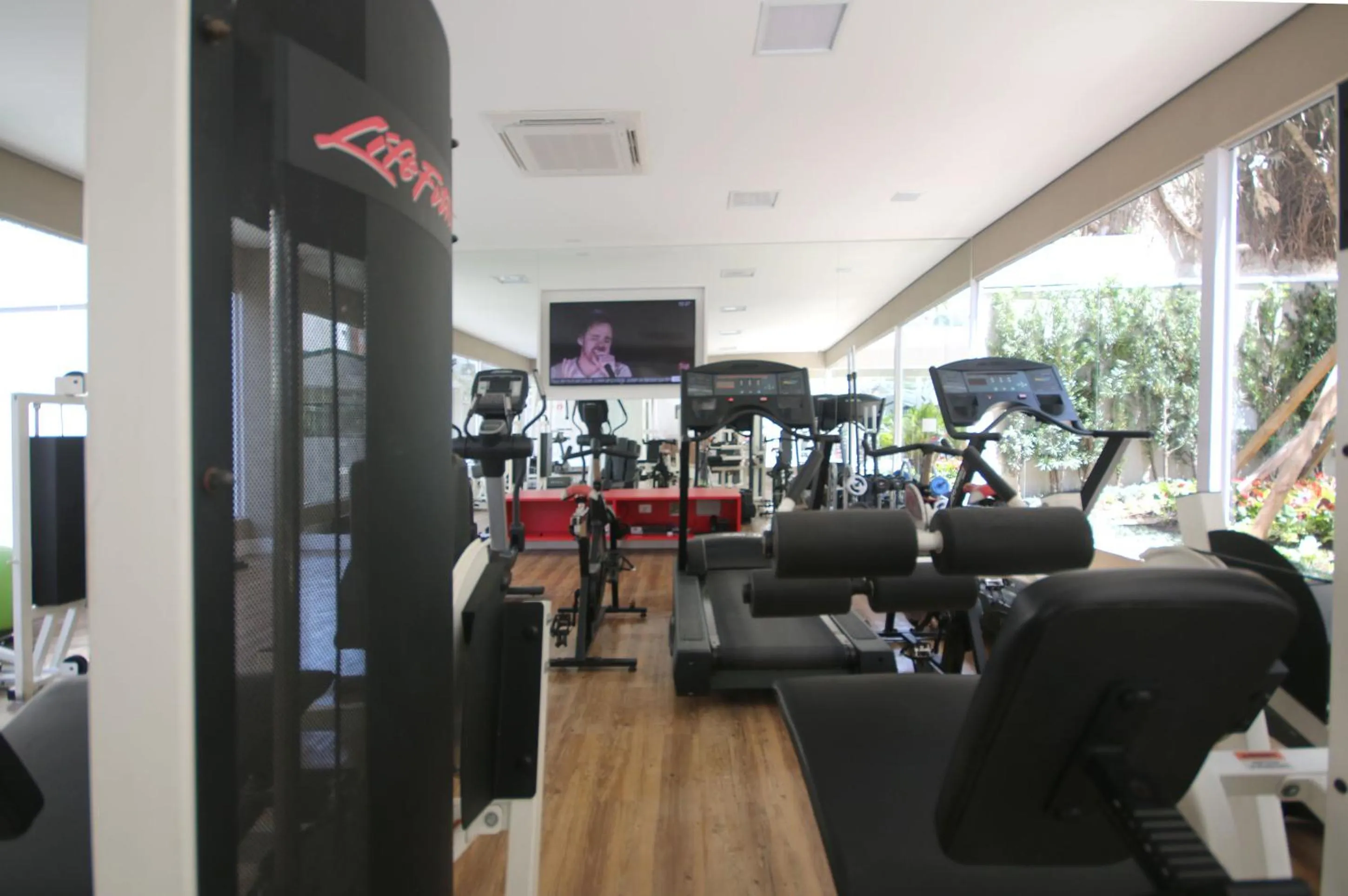 Fitness centre/facilities in Ez Aclimação Hotel