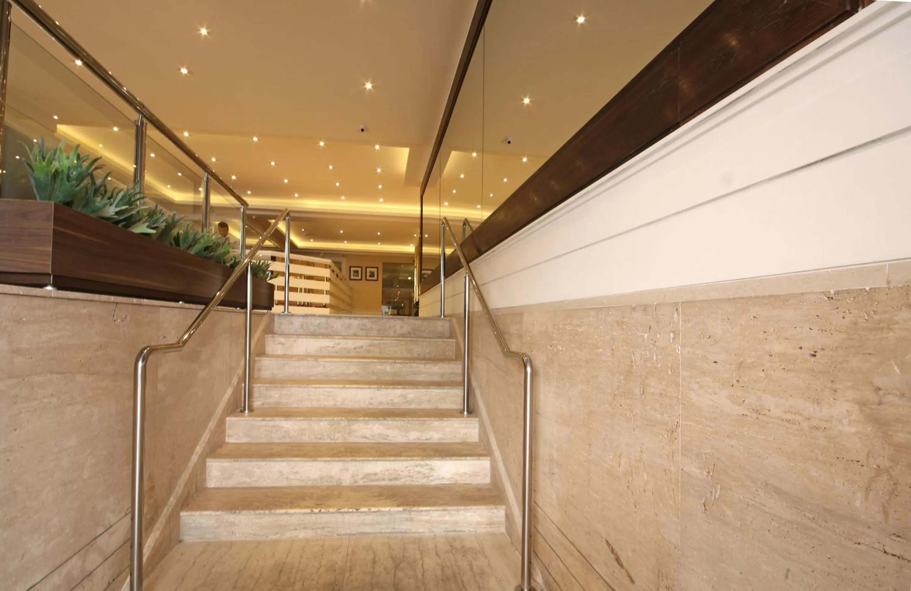 Restaurant/places to eat in Ez Aclimação Hotel