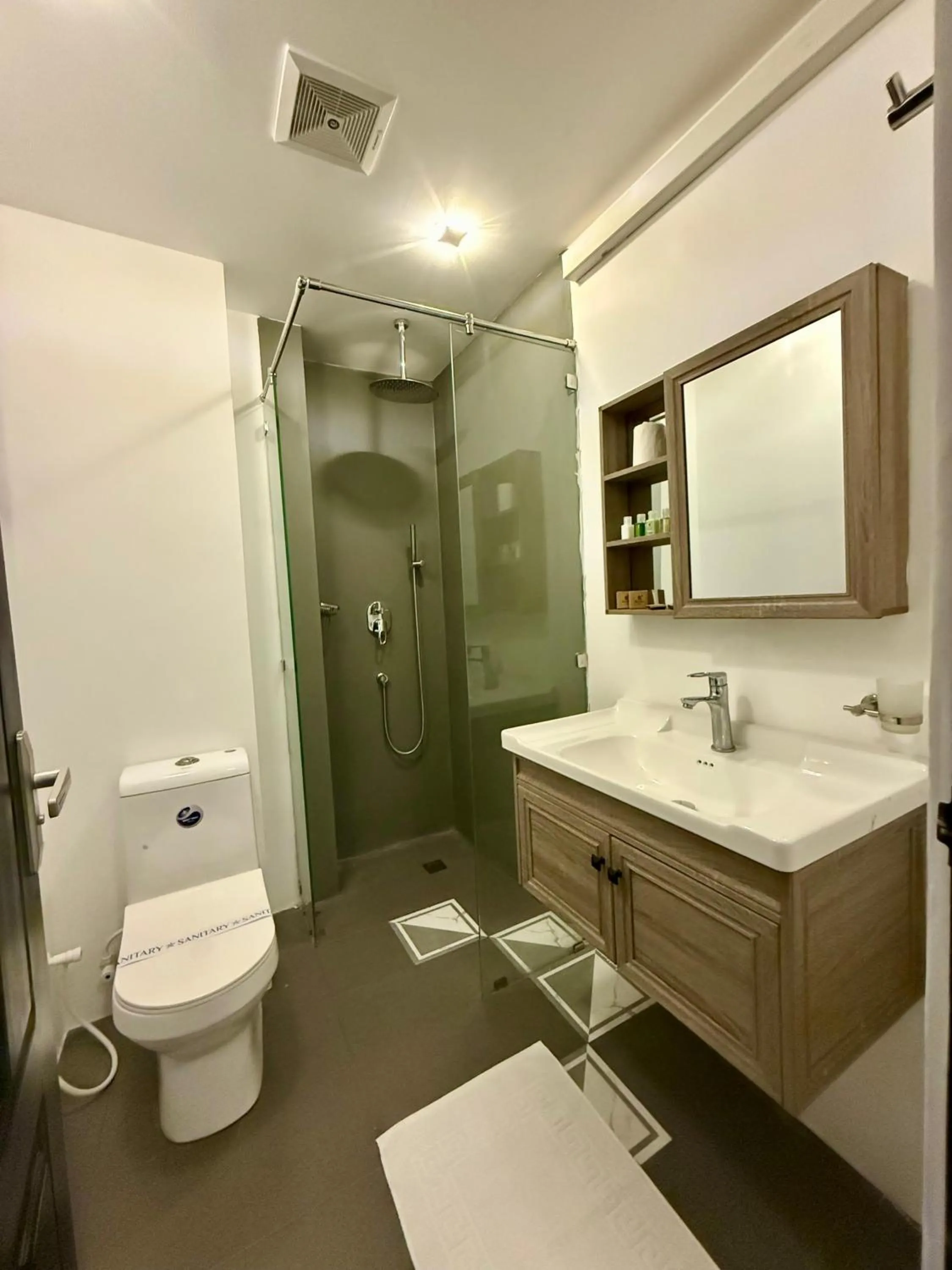 Bathroom in Ruvisha Beach Hotel