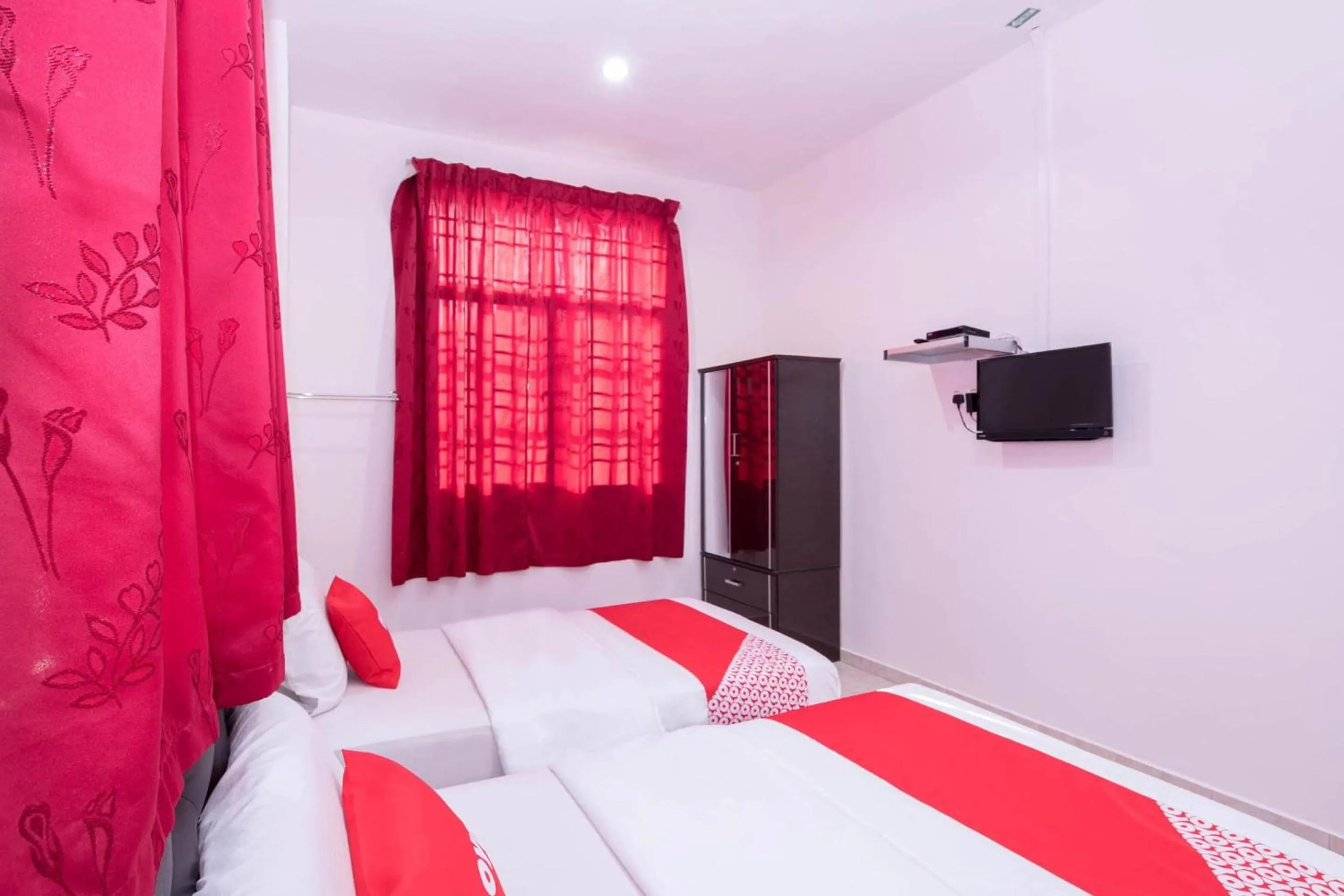 Bedroom, Bed in Hotel O Rg Motel