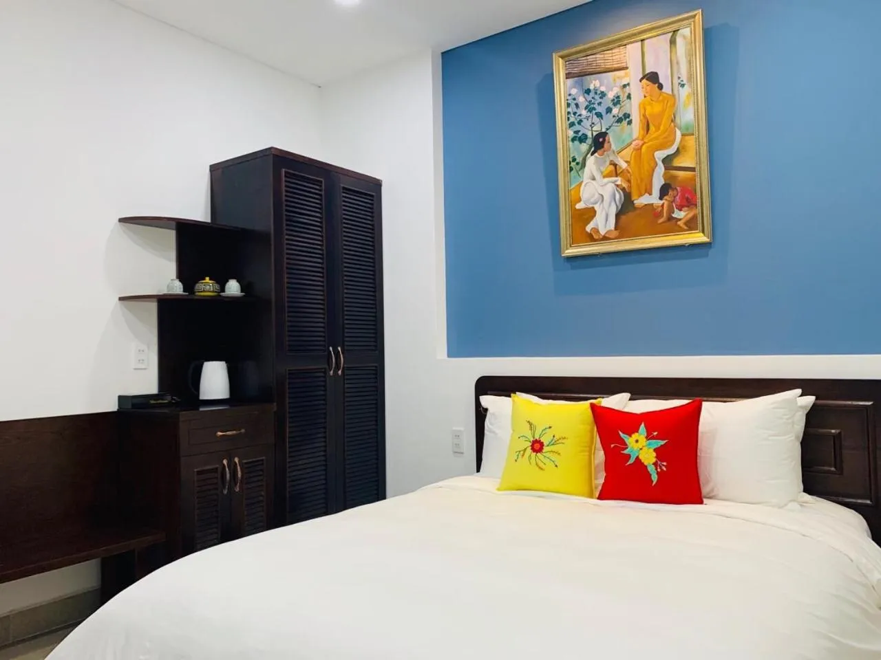 Bedroom, Bed in Chez Mimosa Petite - Free Laundry