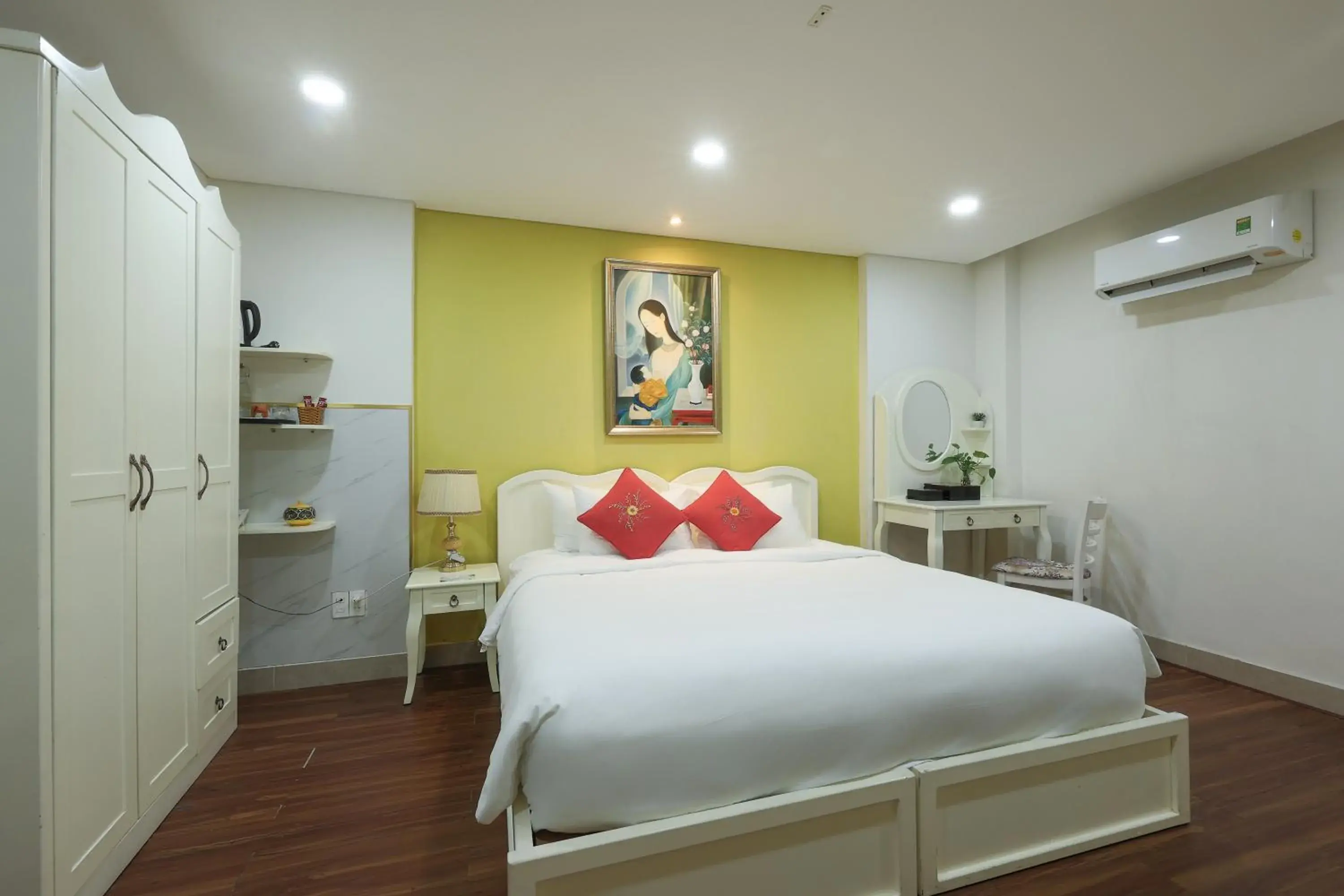 Double or Twin no window with free laundry - single occupancy in Chez Mimosa Petite - Free Laundry Double or Twin no window with free laundry - single occupancy in Chez Mimosa Petite - Free Laundry