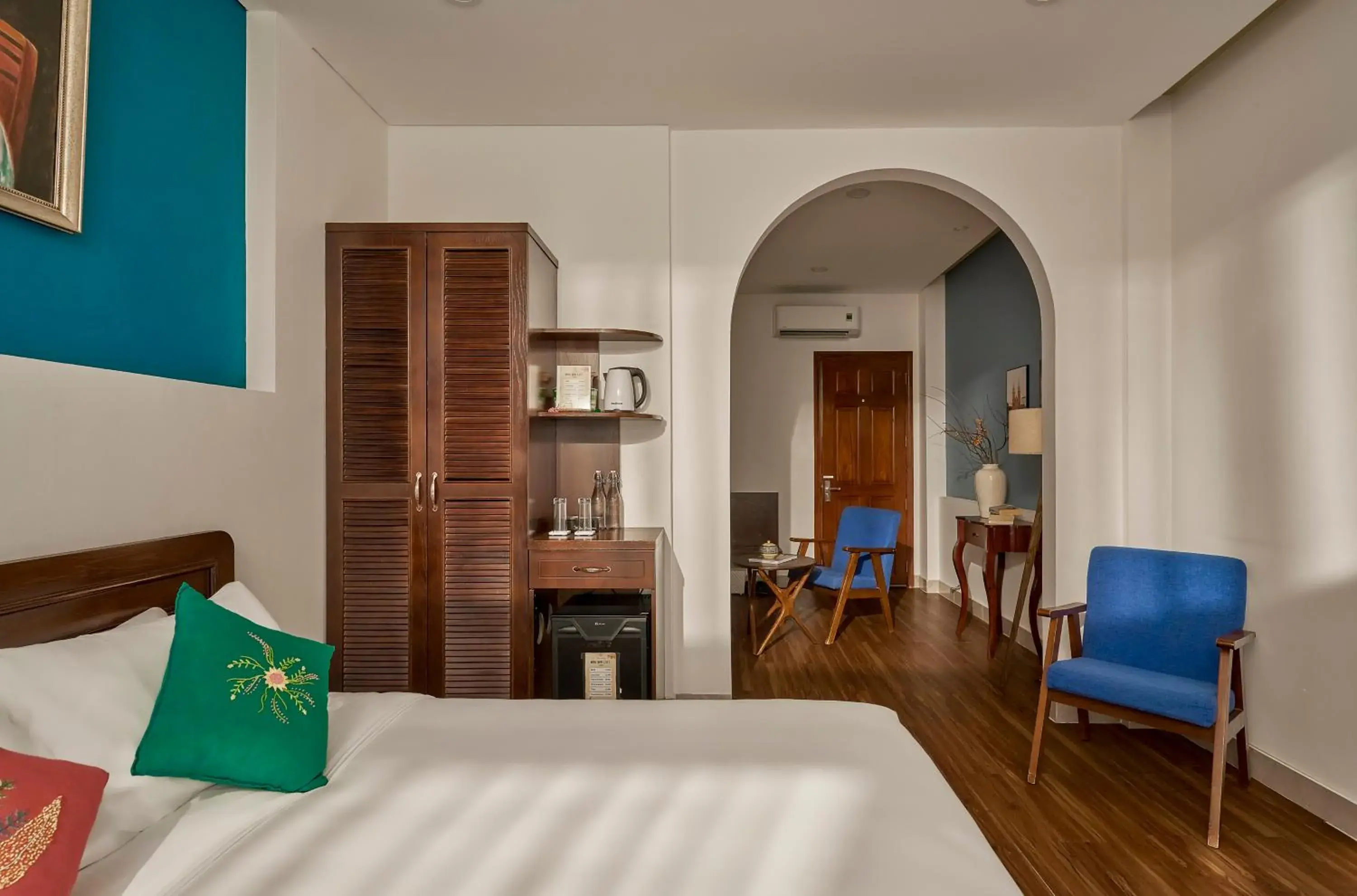 Junior Suite Balcony with free laundry - single occupancy in Chez Mimosa Petite - Free Laundry Junior Suite Balcony with free laundry - single occupancy in Chez Mimosa Petite - Free Laundry