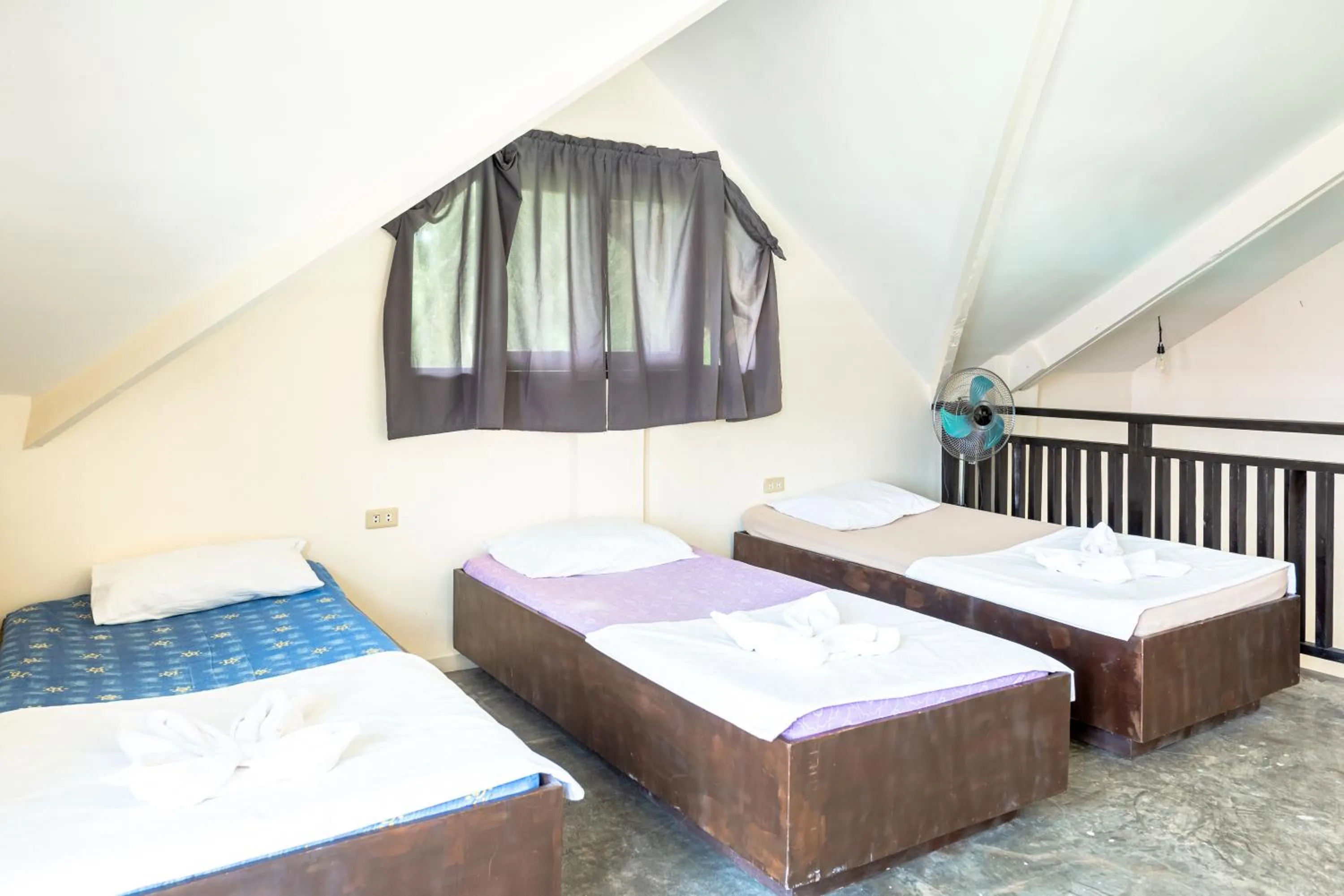 Bed in Ohana Resort Siargao