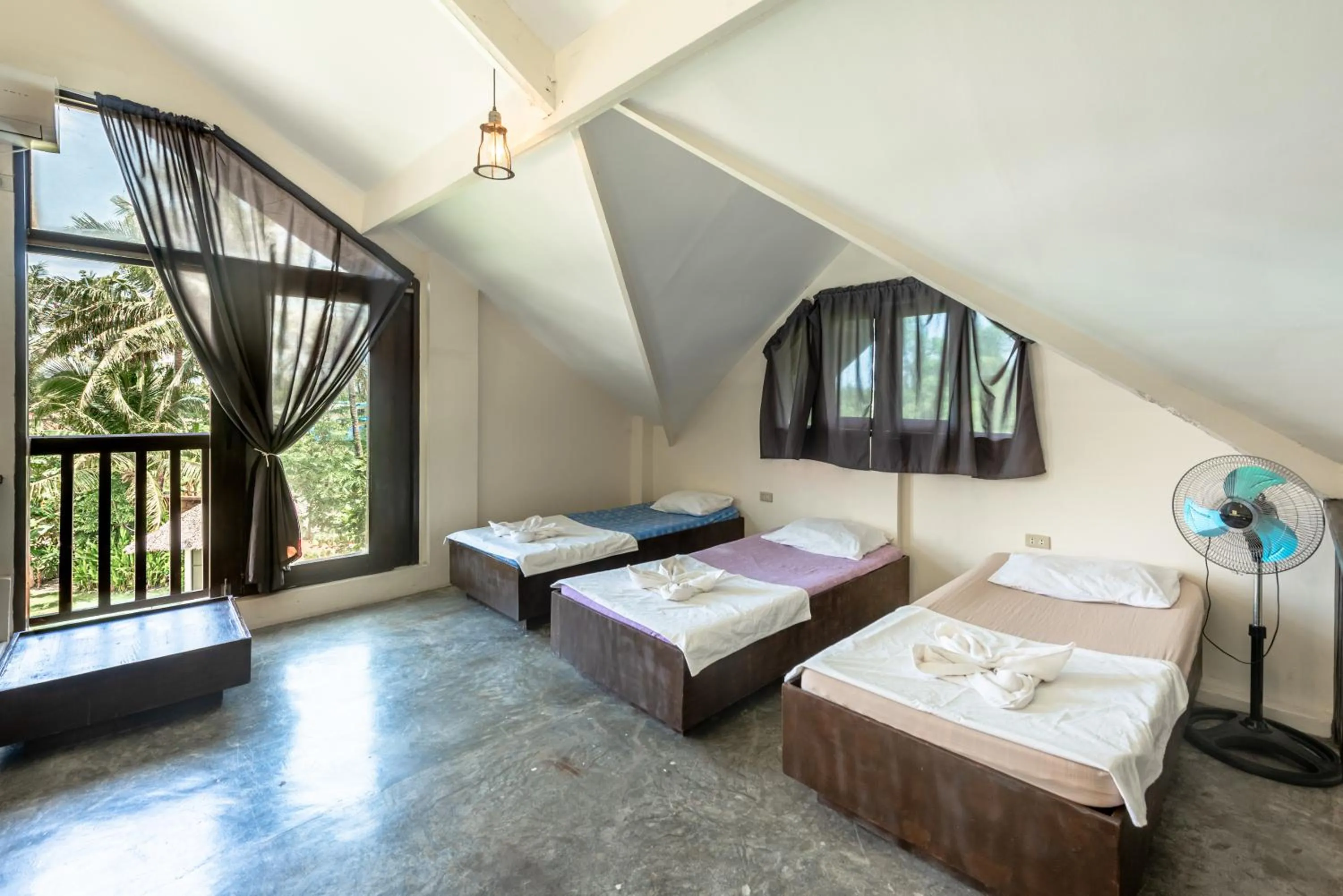 Bed in Ohana Resort Siargao
