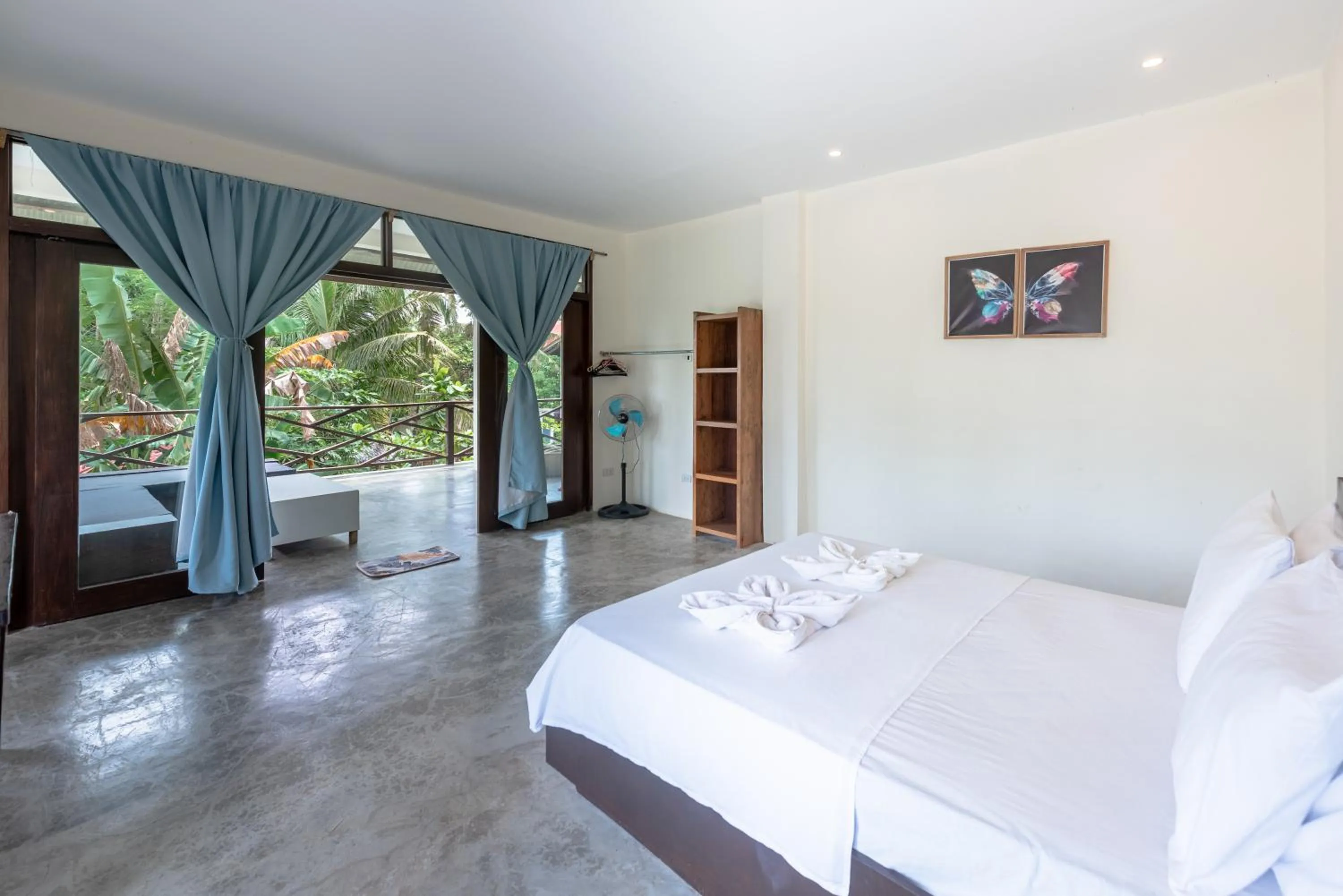 Bed in Ohana Resort Siargao