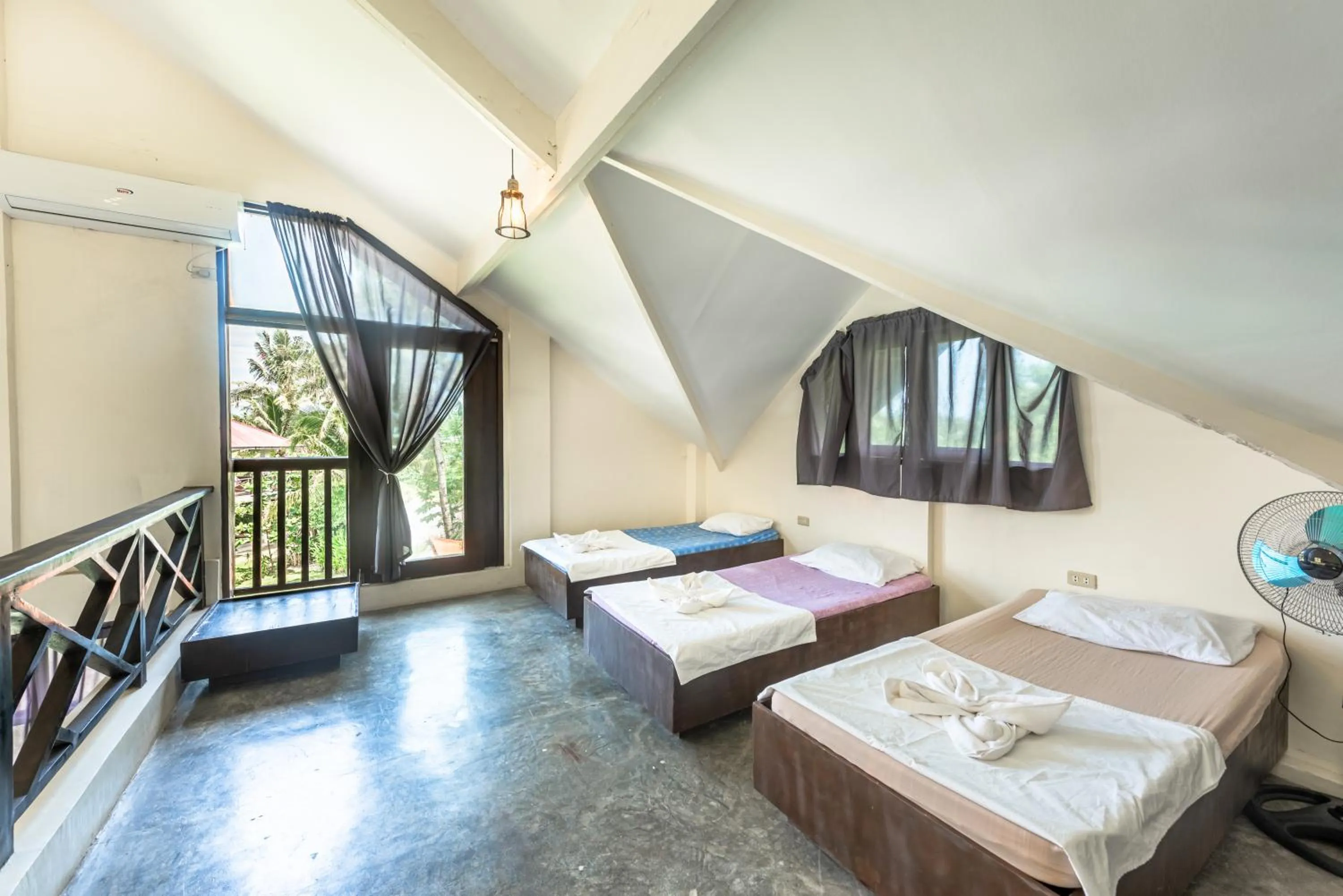 Bed in Ohana Resort Siargao