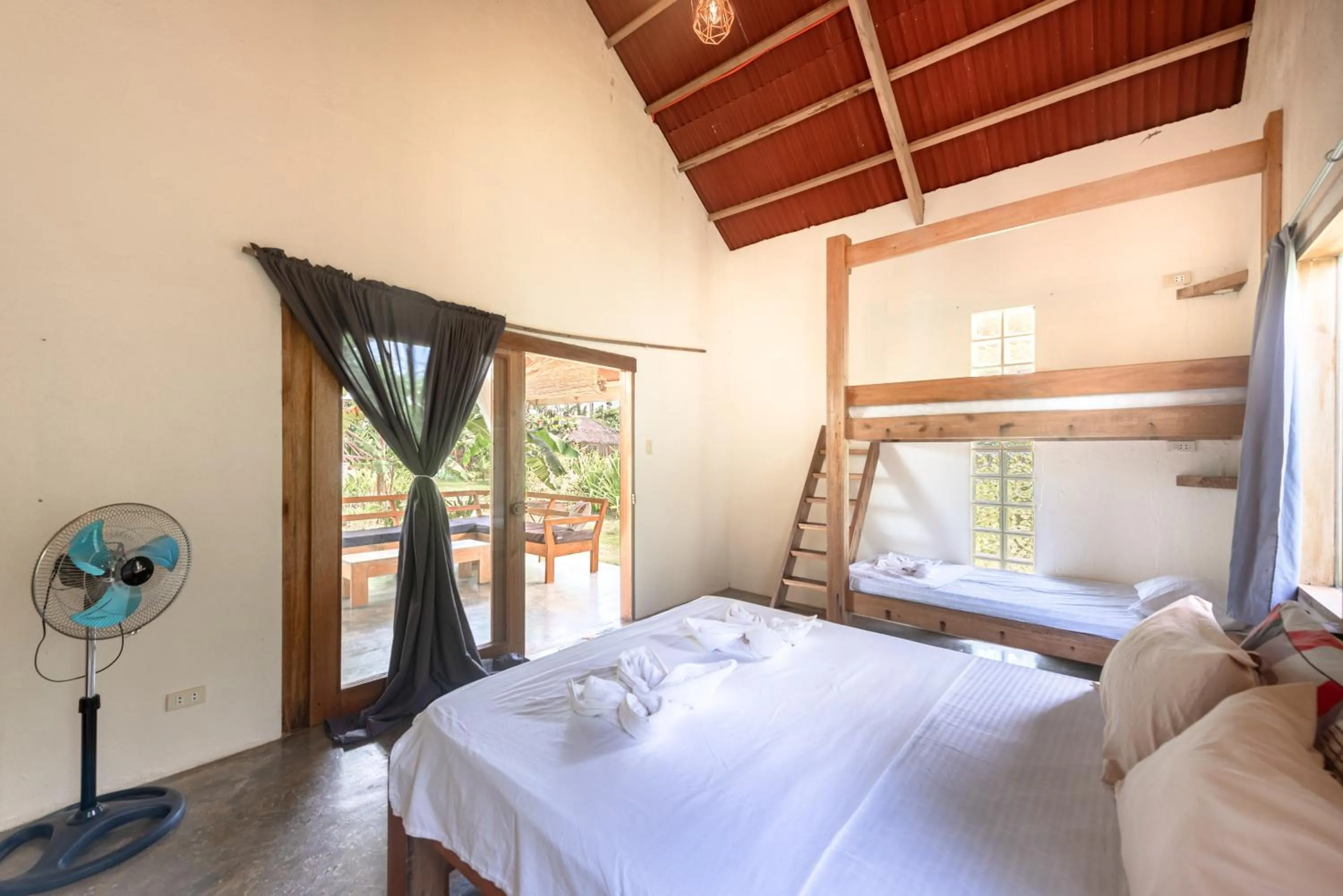 Bed in Ohana Resort Siargao