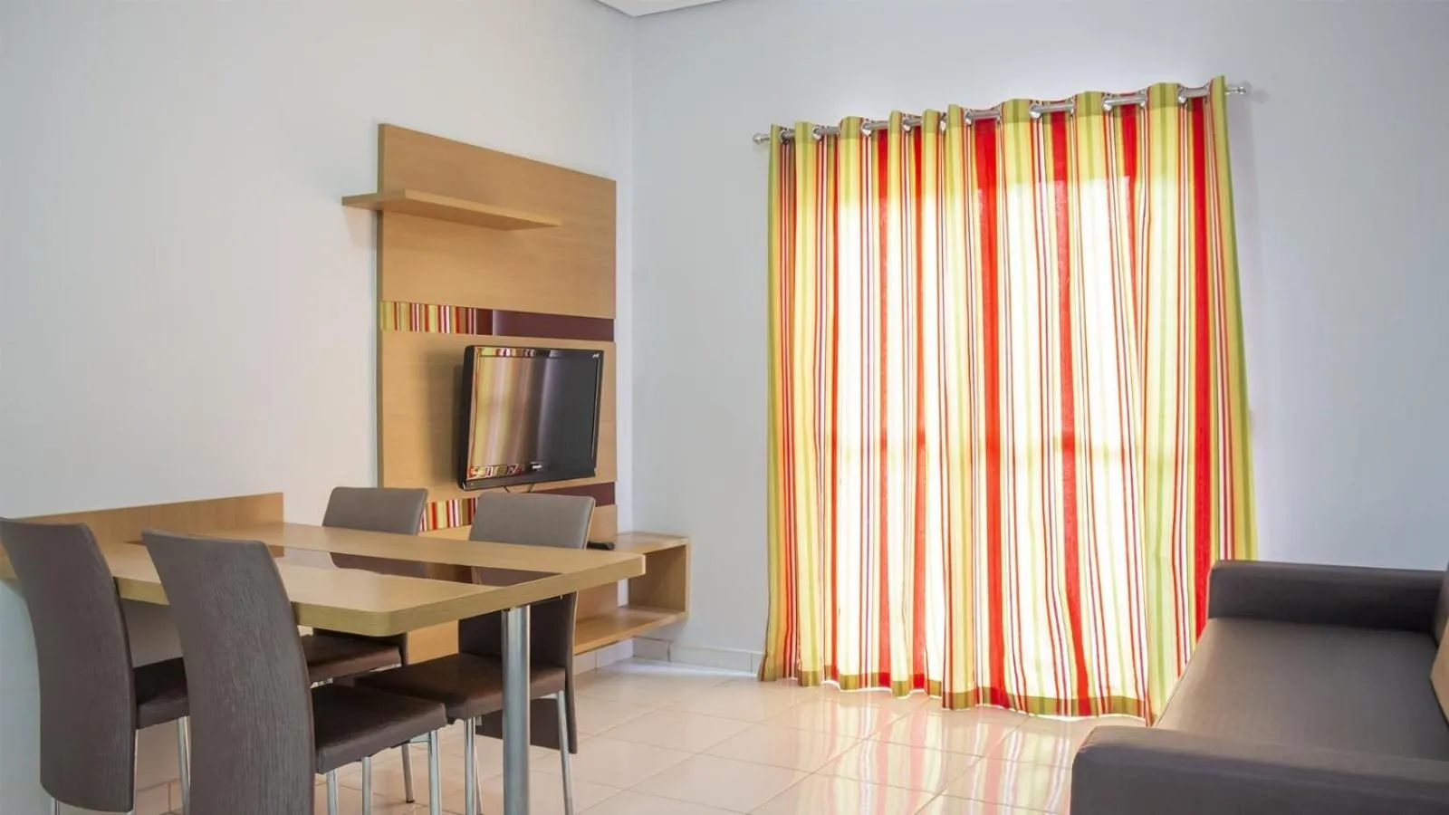 TV and multimedia in Lagoa Quente Hotel - LAGOA OFICIAL