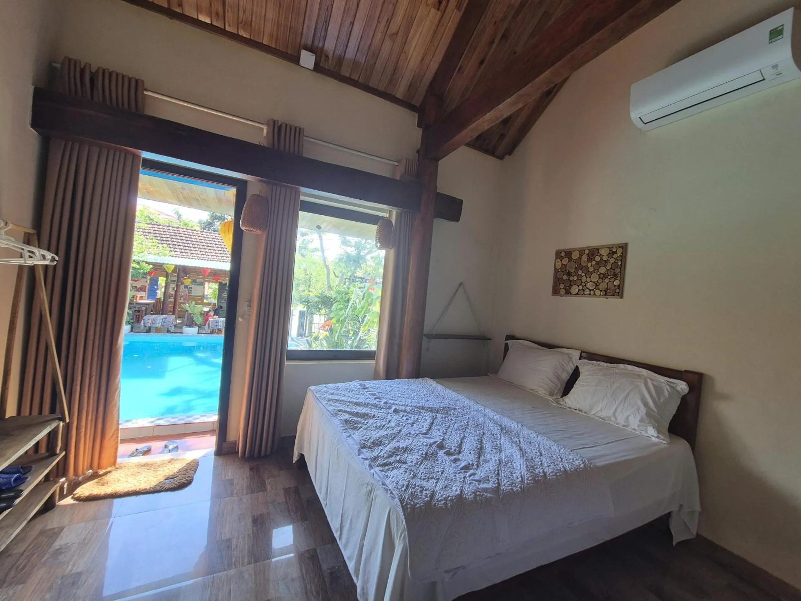 View (from property/room), Bed in Phong Nha Ecolodge Homestay & Tours - Mountain View