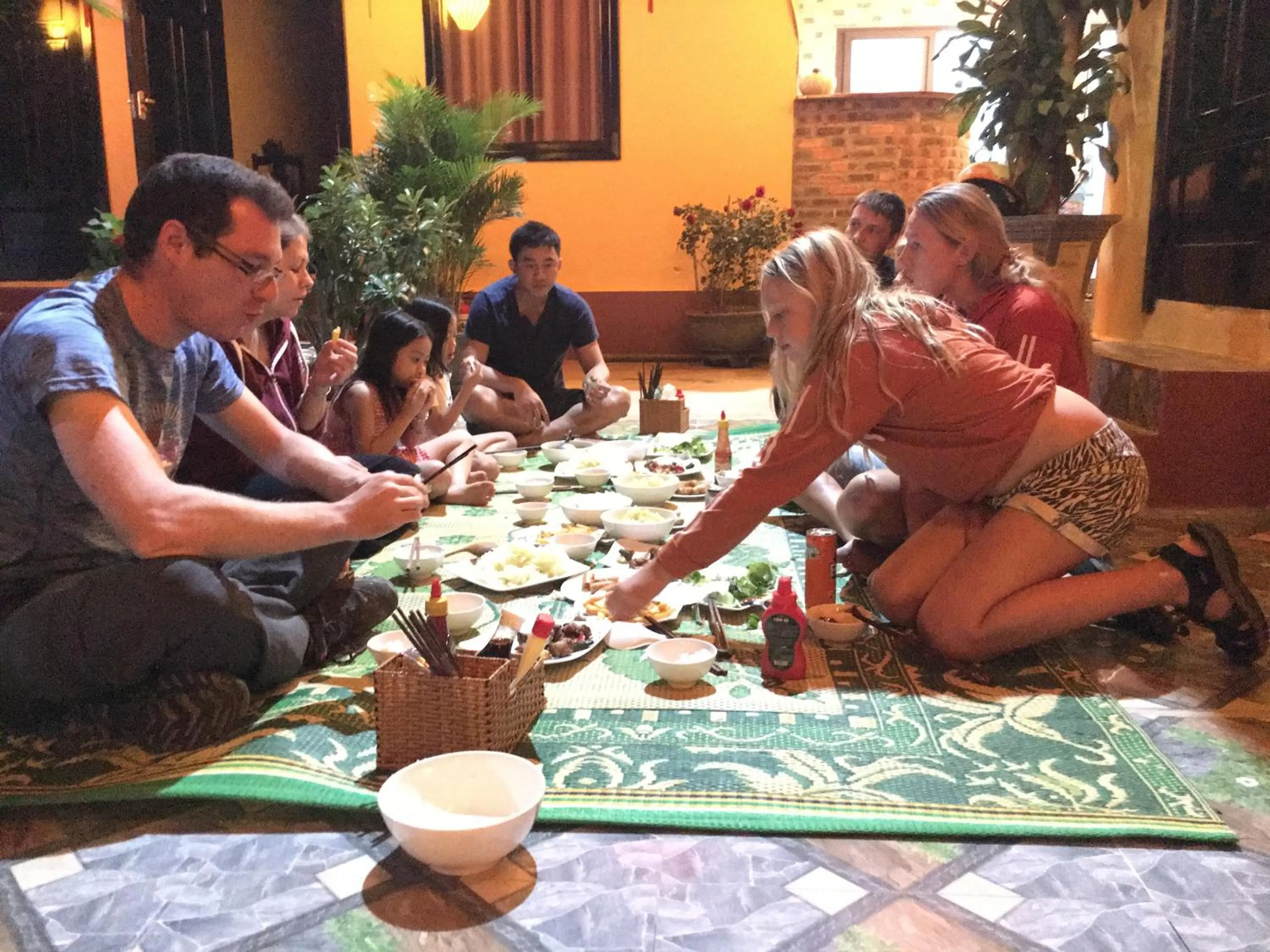 Restaurant/places to eat in Phong Nha Ecolodge Homestay & Tours - Mountain View