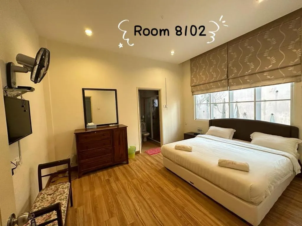 Bed in Dear Dino House