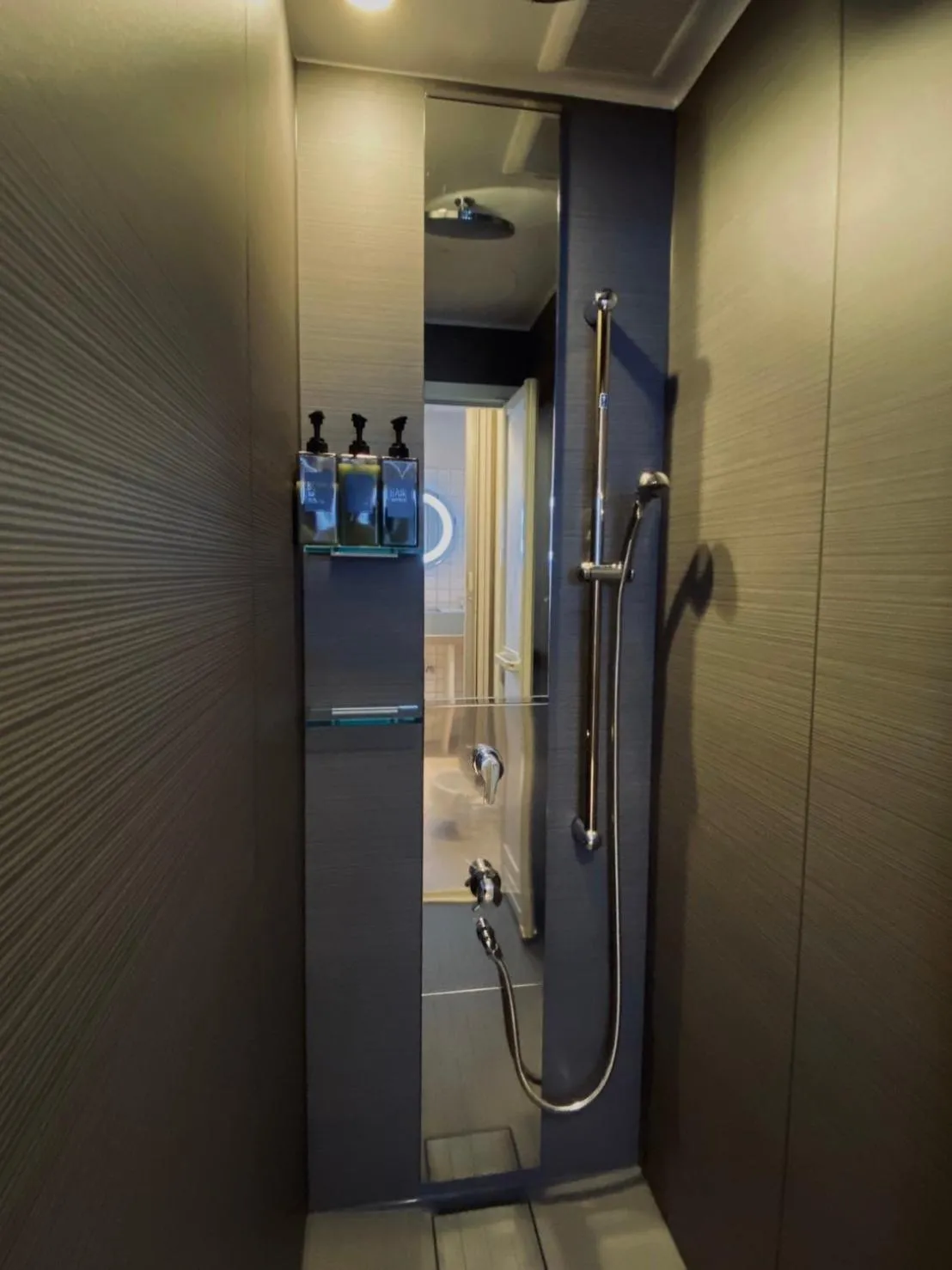 Shower in LESTEL NAHA