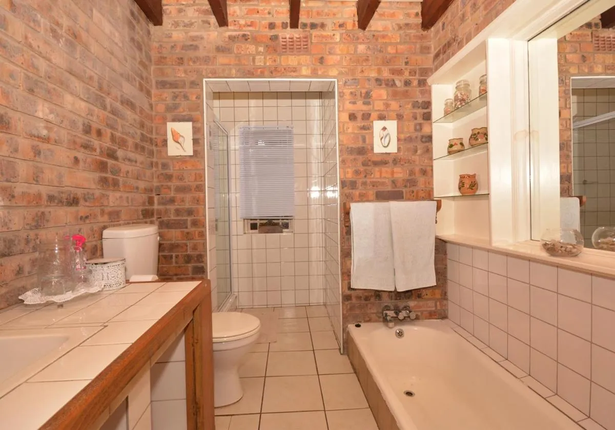 Bathroom in IRONWOOD LODGE