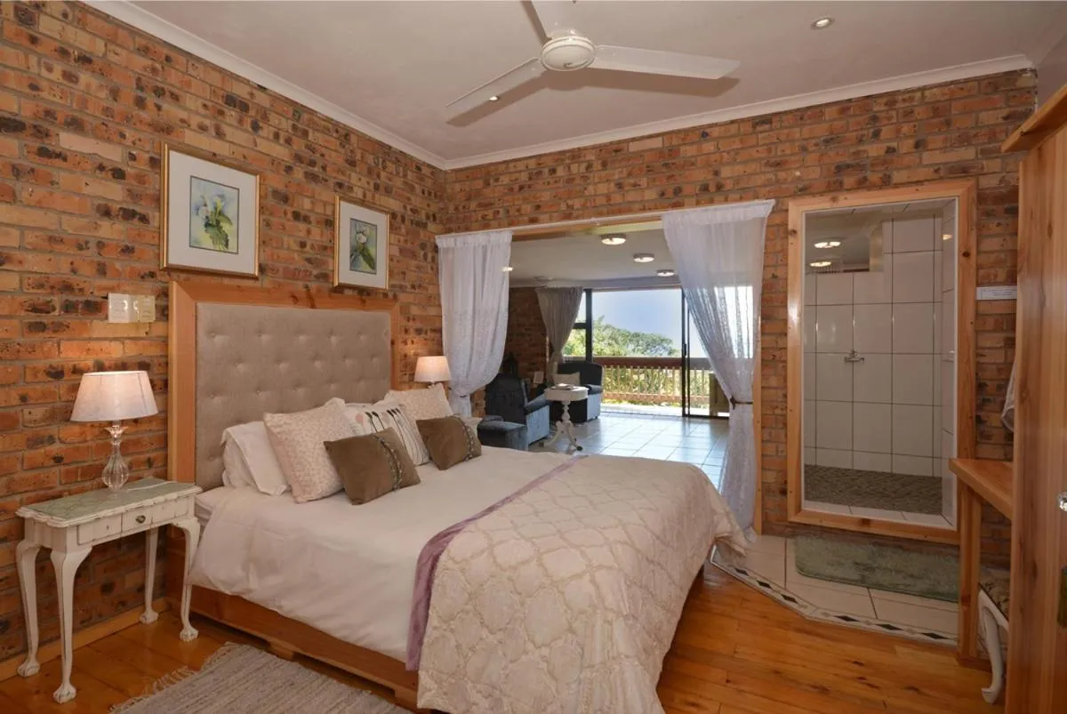 Double Room with Balcony and Sea View in IRONWOOD LODGE
