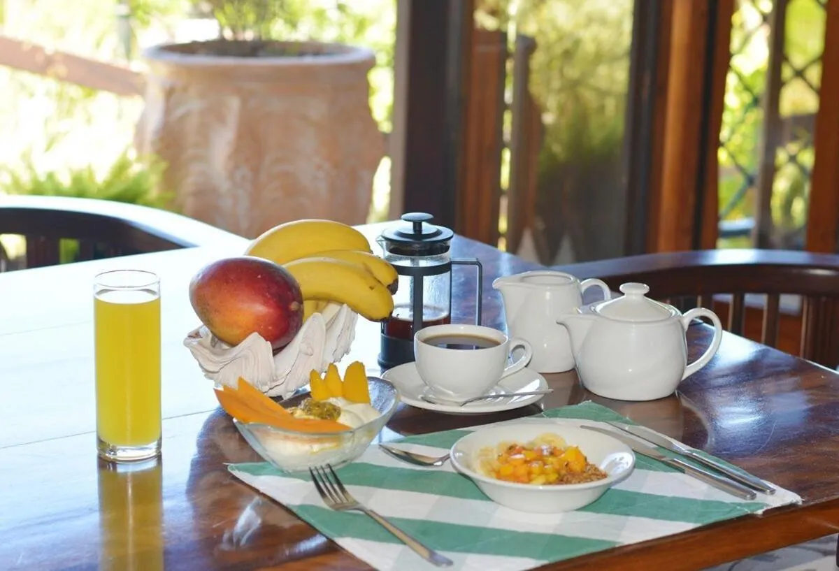 Breakfast in IRONWOOD LODGE