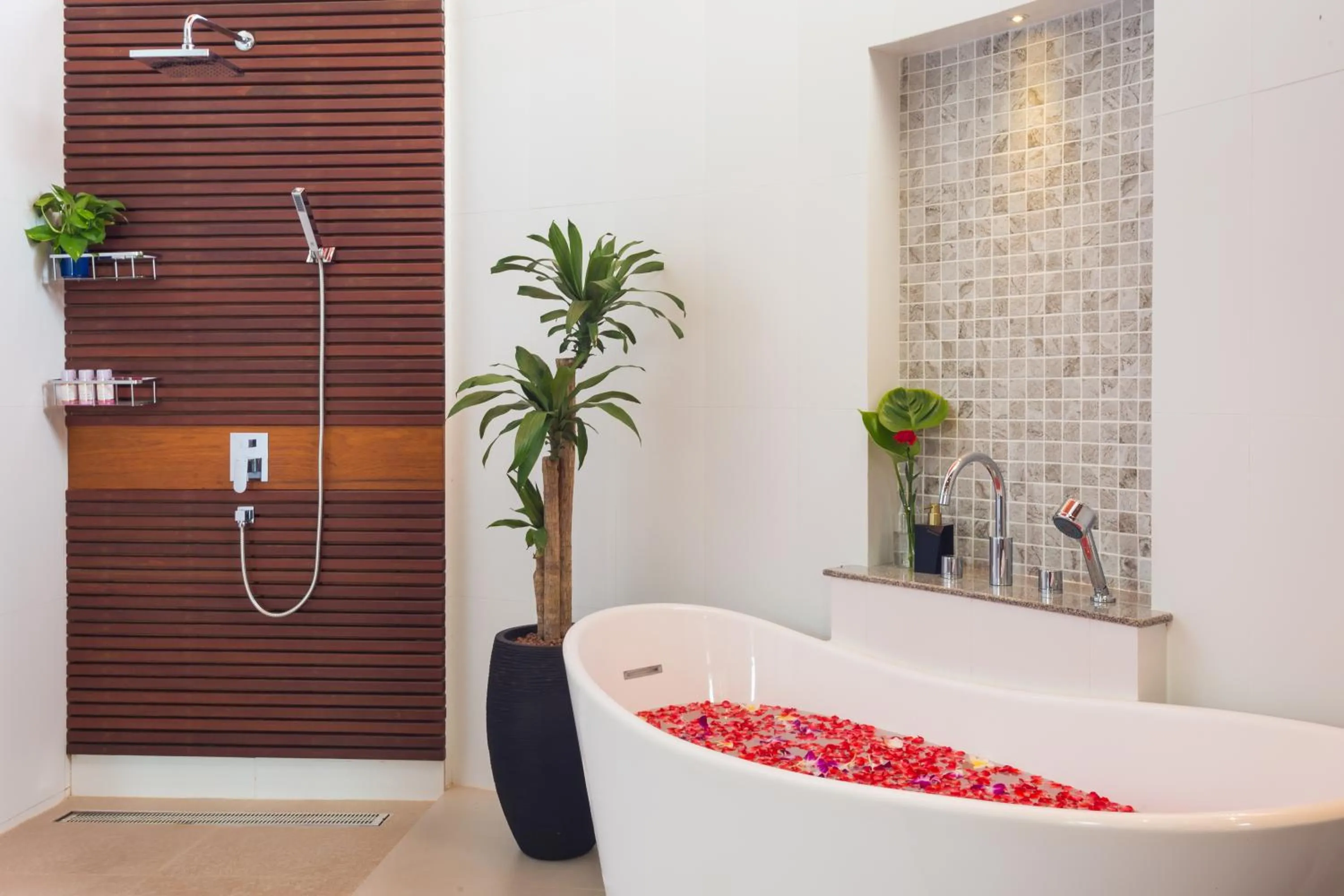 Toilet in Eranda Pool Spa Villa, Chaweng Koh Samui