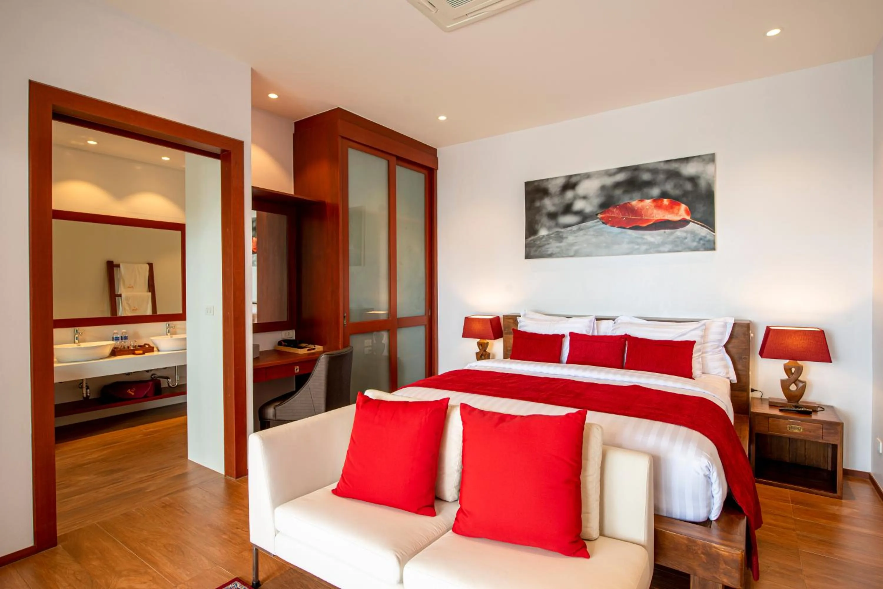 Bed in Eranda Pool Spa Villa, Chaweng Koh Samui