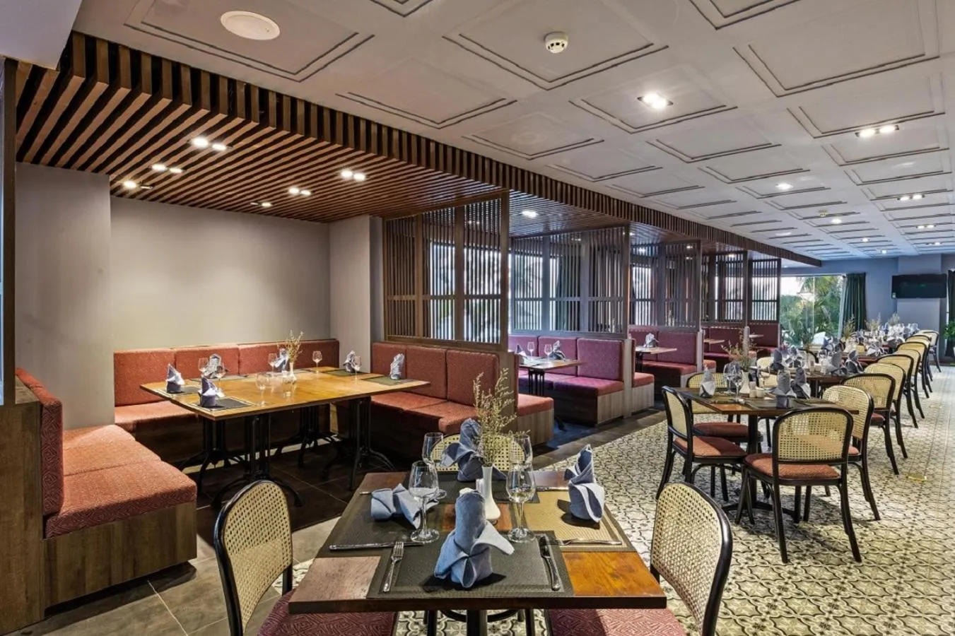 Restaurant/places to eat in Sunset Beach Resort and Spa