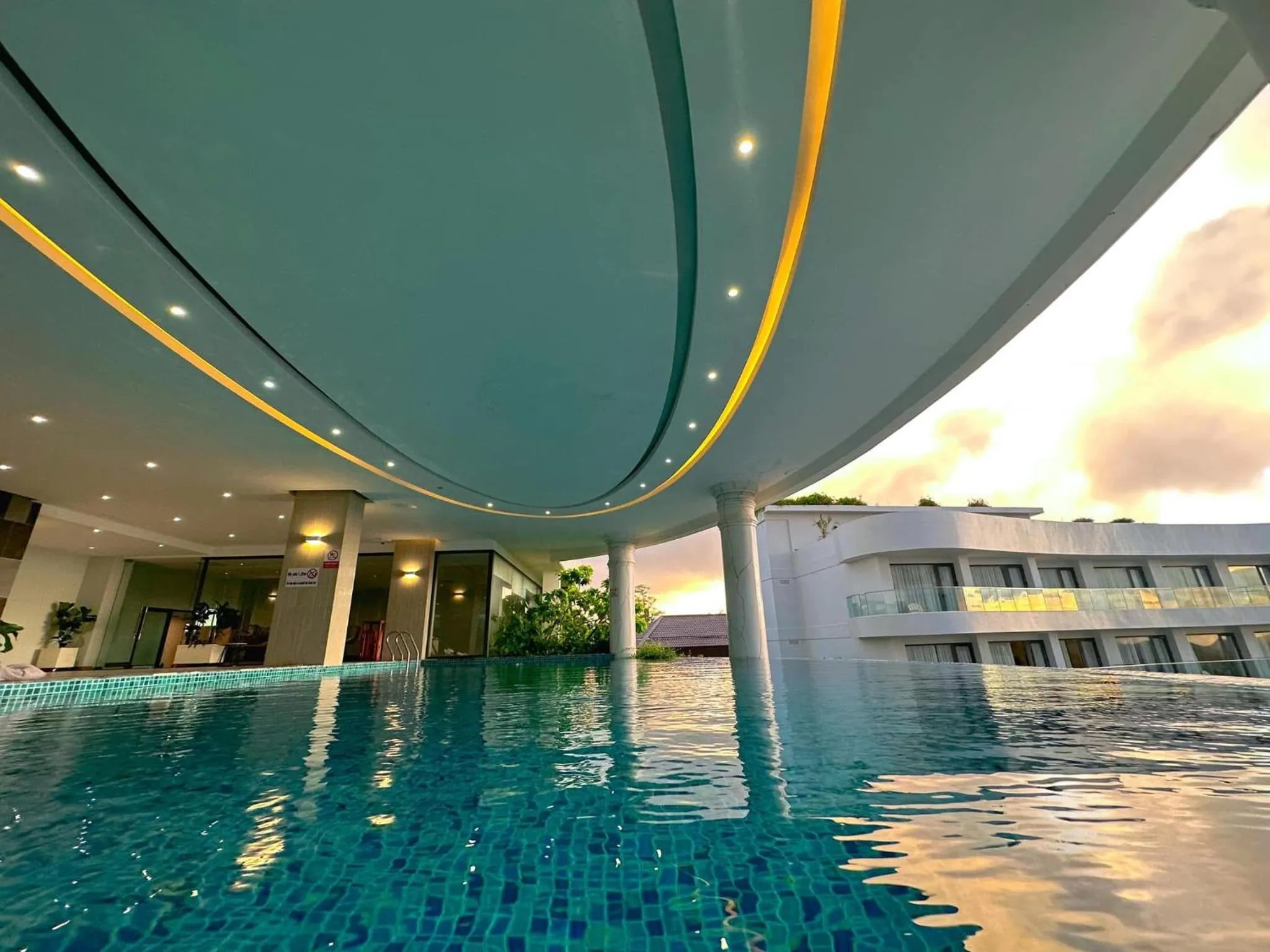 Sunset Beach Resort and Spa