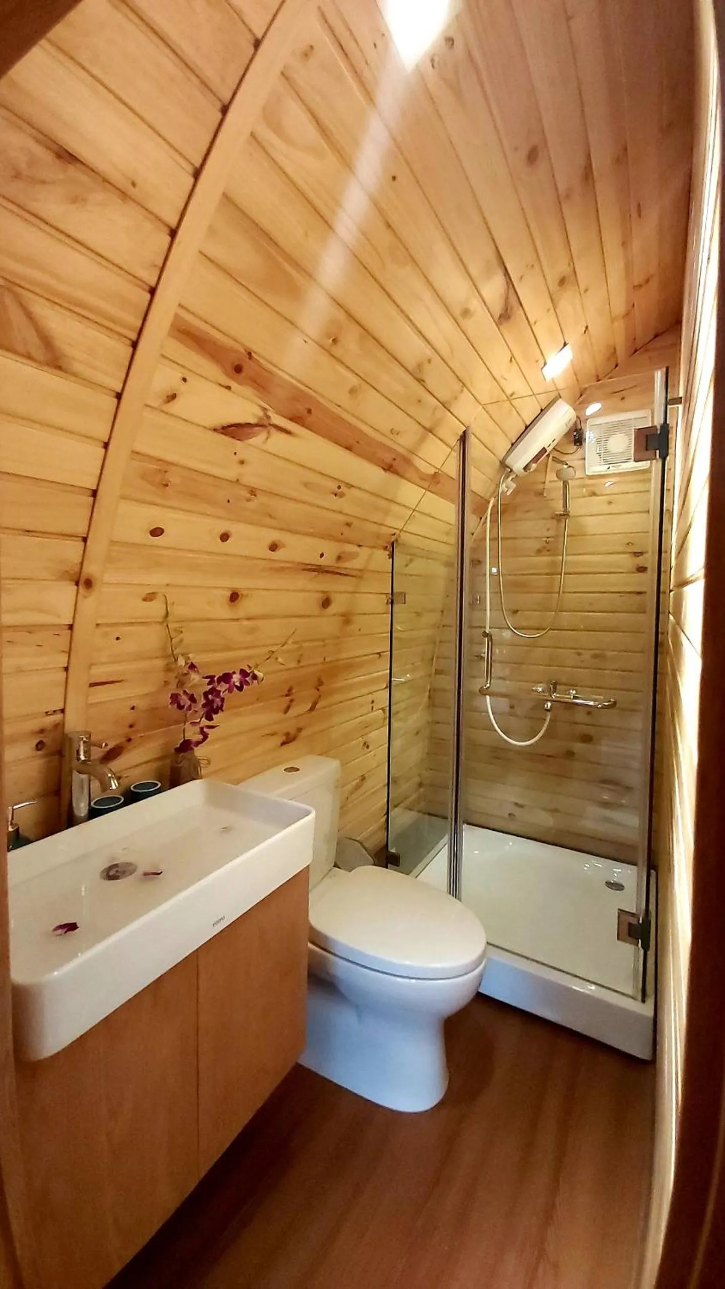 Bathroom in Vida Loca Sunset Beach Resort