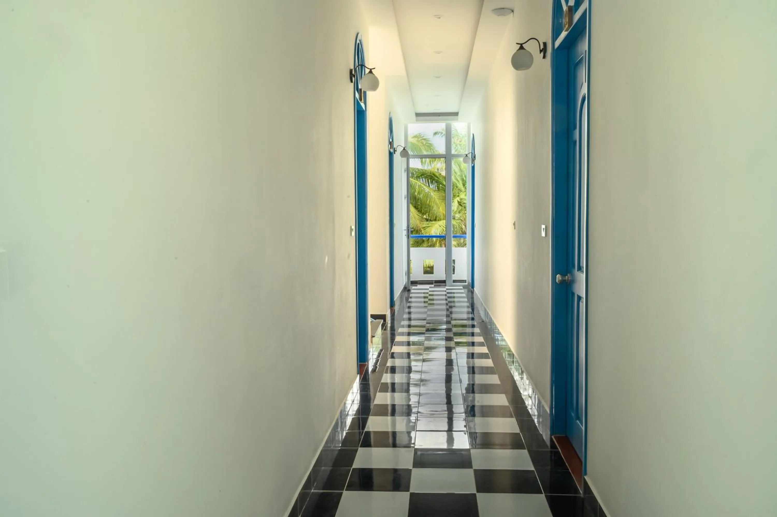 Property building in Vida Loca Sunset Beach Resort