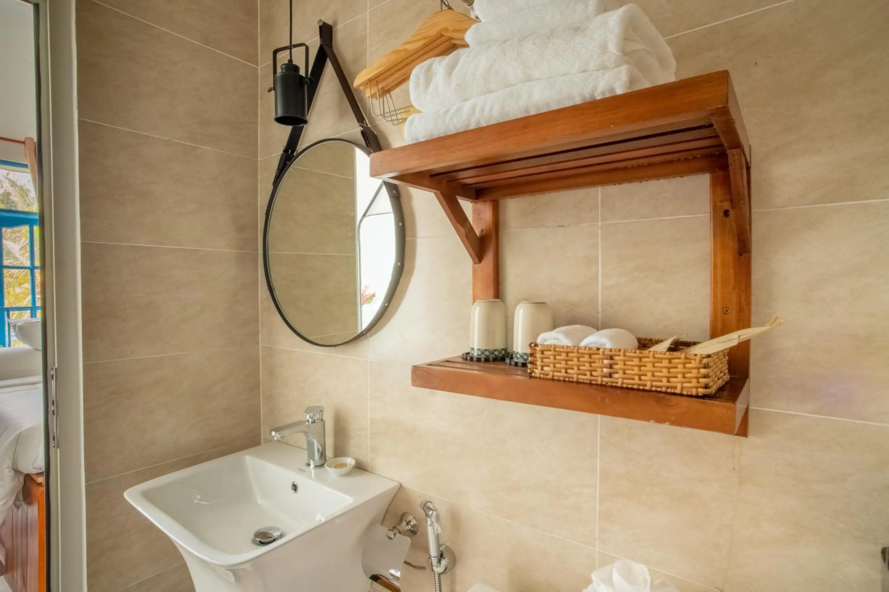 Shower in Vida Loca Sunset Beach Resort