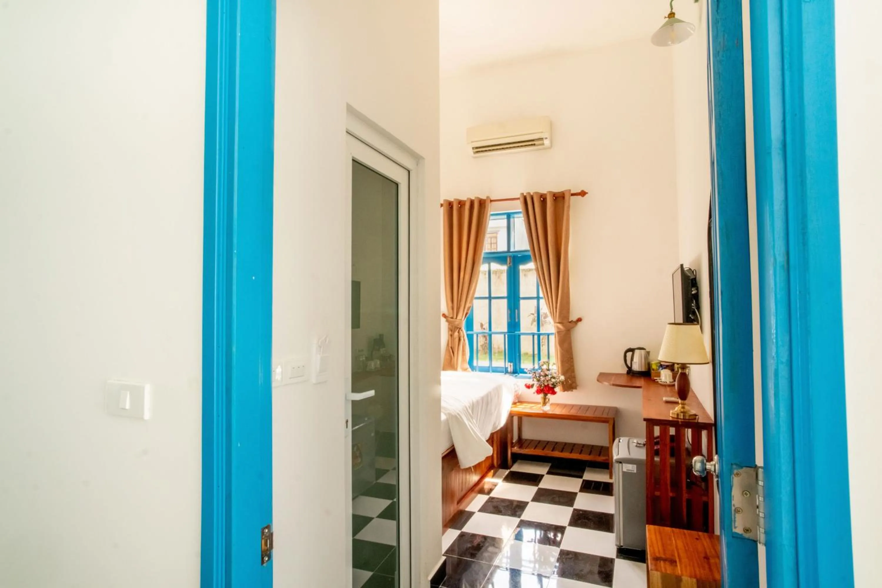 Bedroom, Bed in Vida Loca Sunset Beach Resort