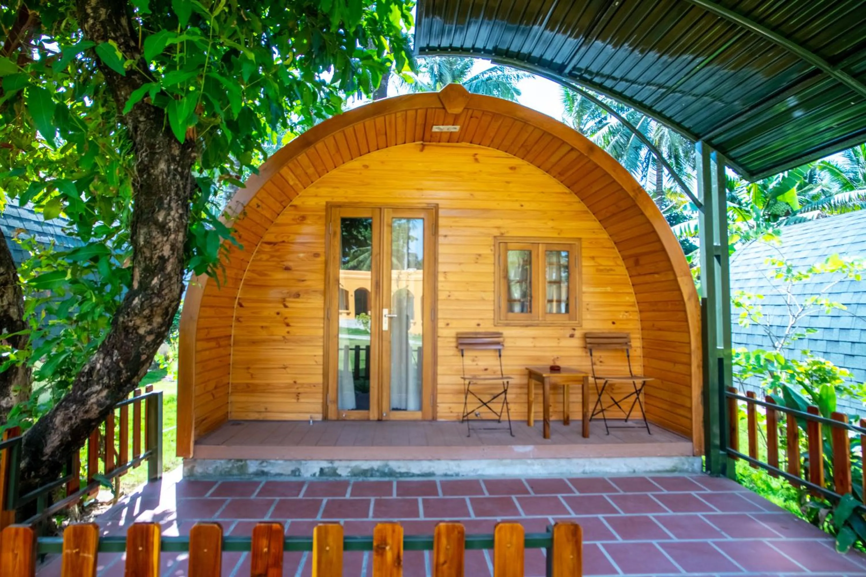 Property building in Vida Loca Sunset Beach Resort