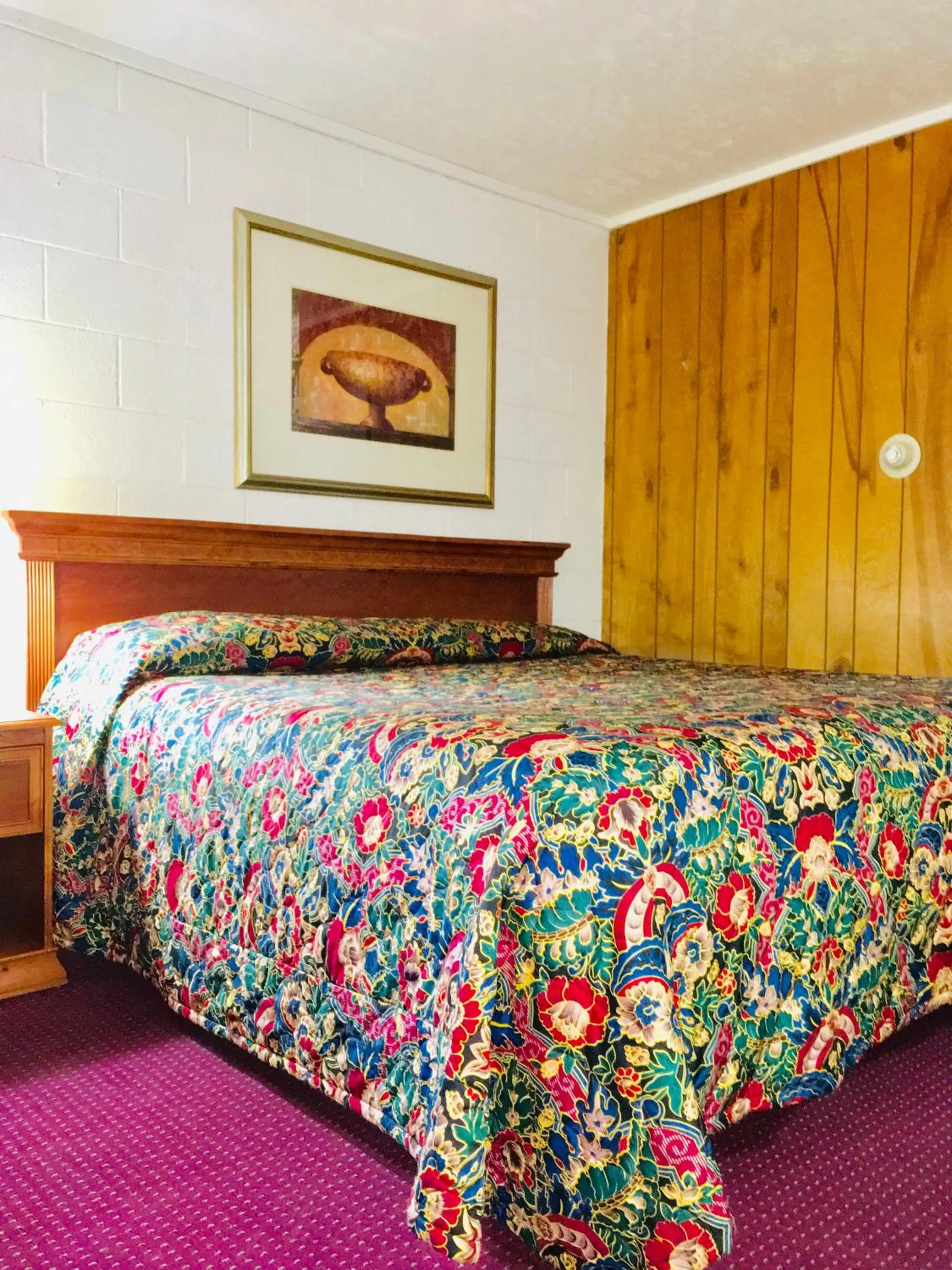 Granada Inn Motel - Kalkaska