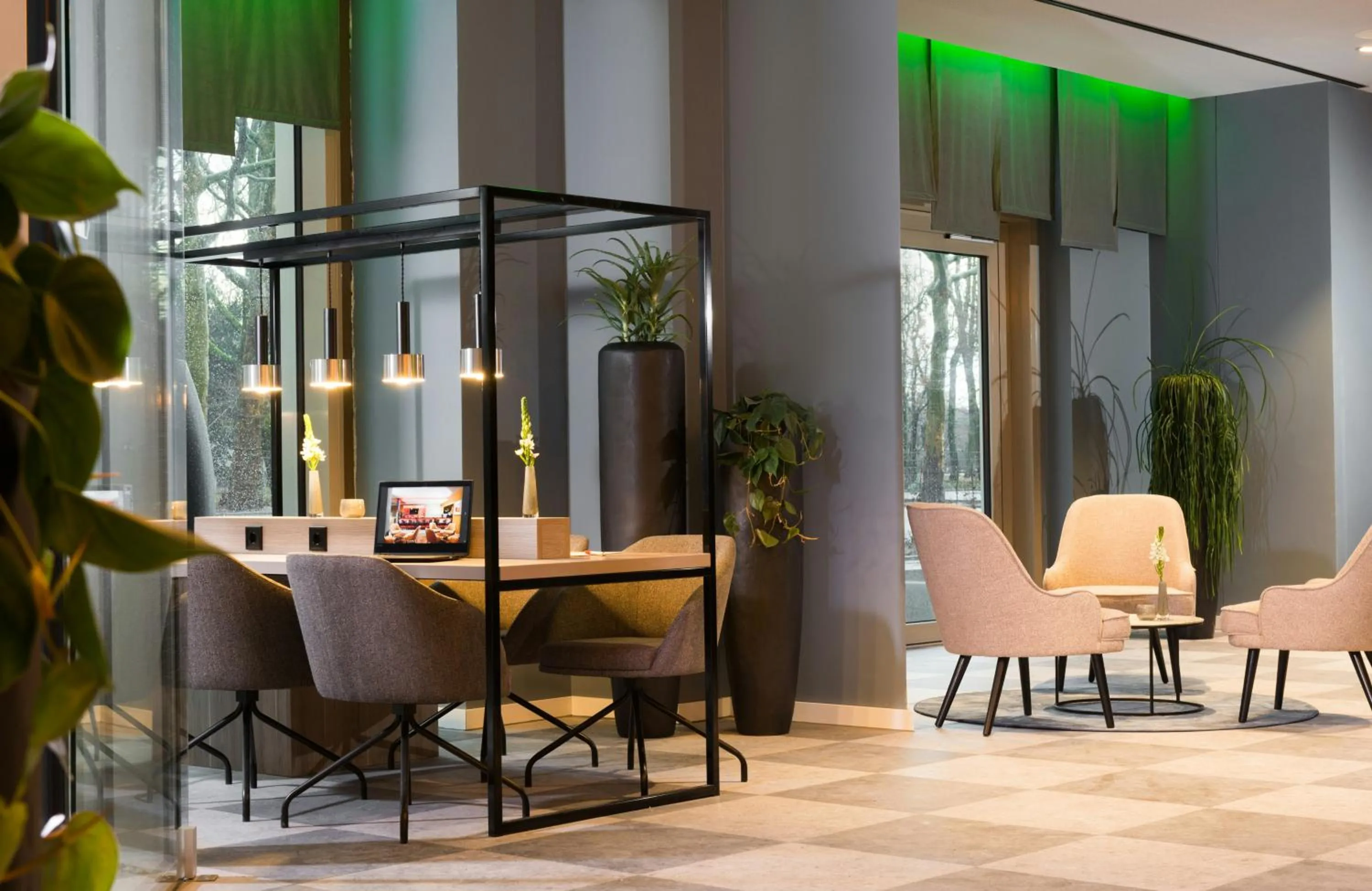 Lobby or reception in Leonardo Hotel Offenbach Frankfurt