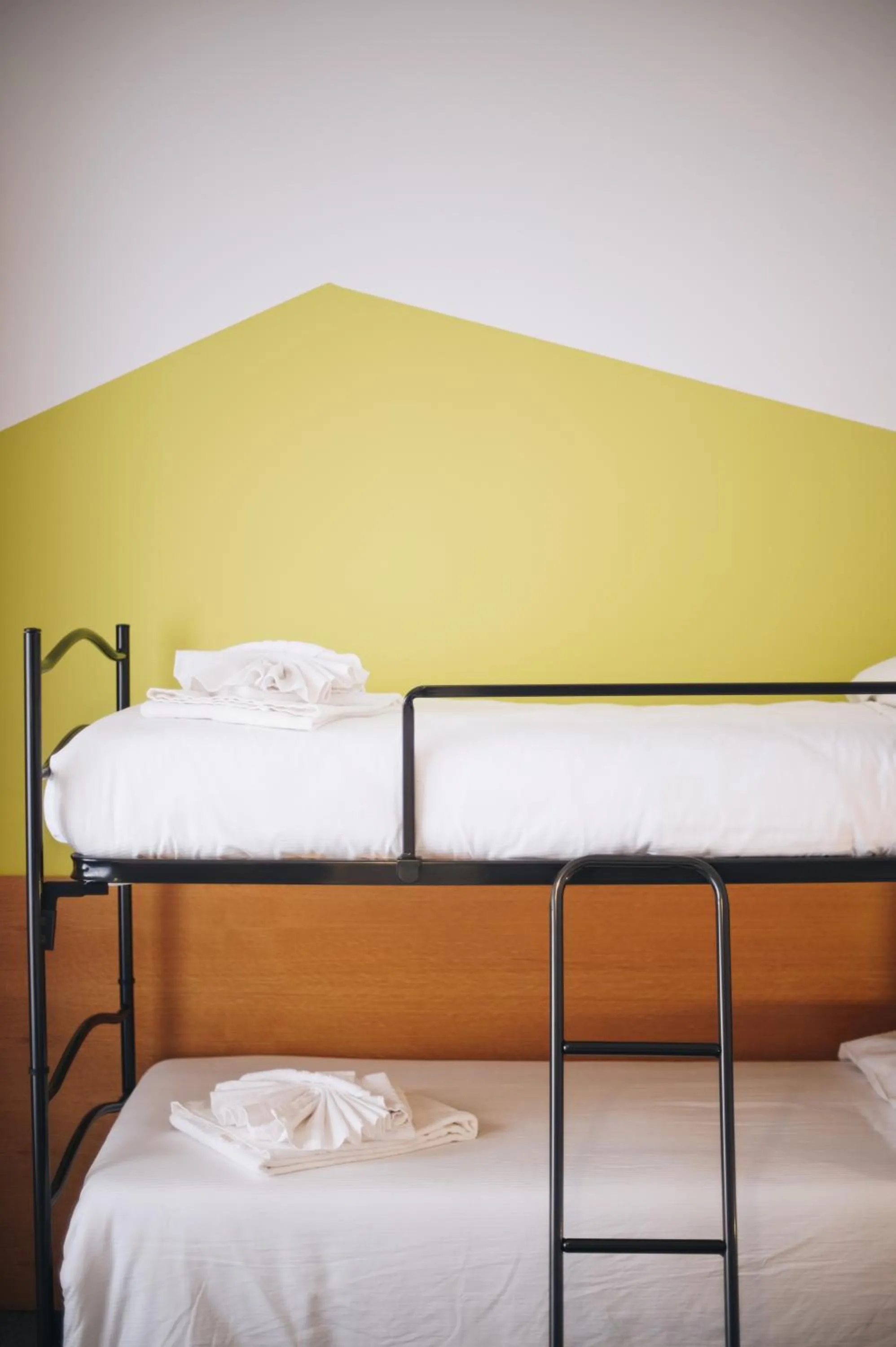 Bedroom, Bed in UniHo Hostel