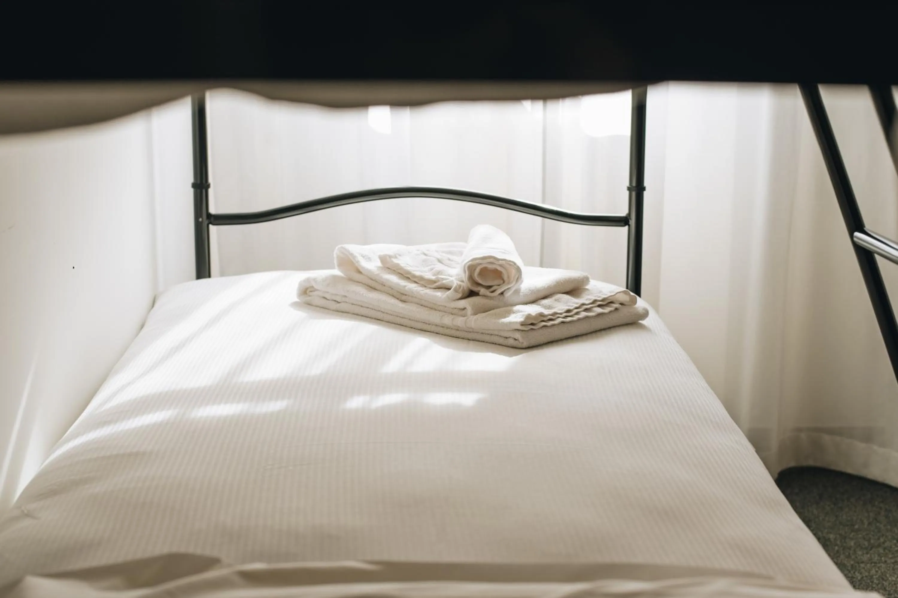 Bedroom, Bed in UniHo Hostel