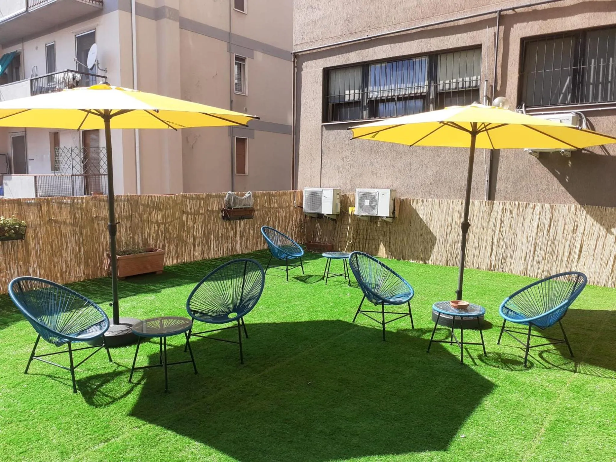 Balcony/Terrace in UniHo Hostel