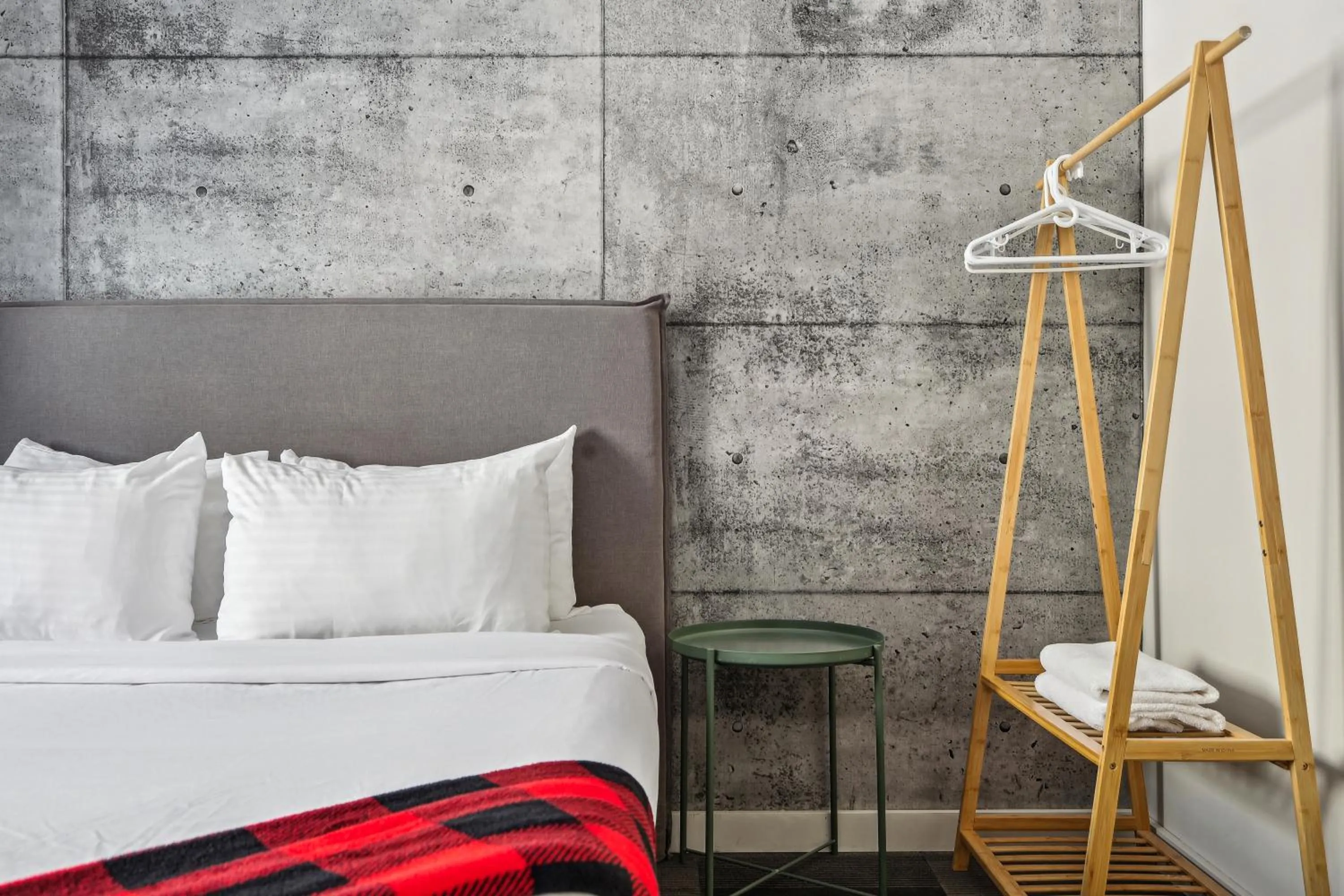 Bed in Auberge Manitonga