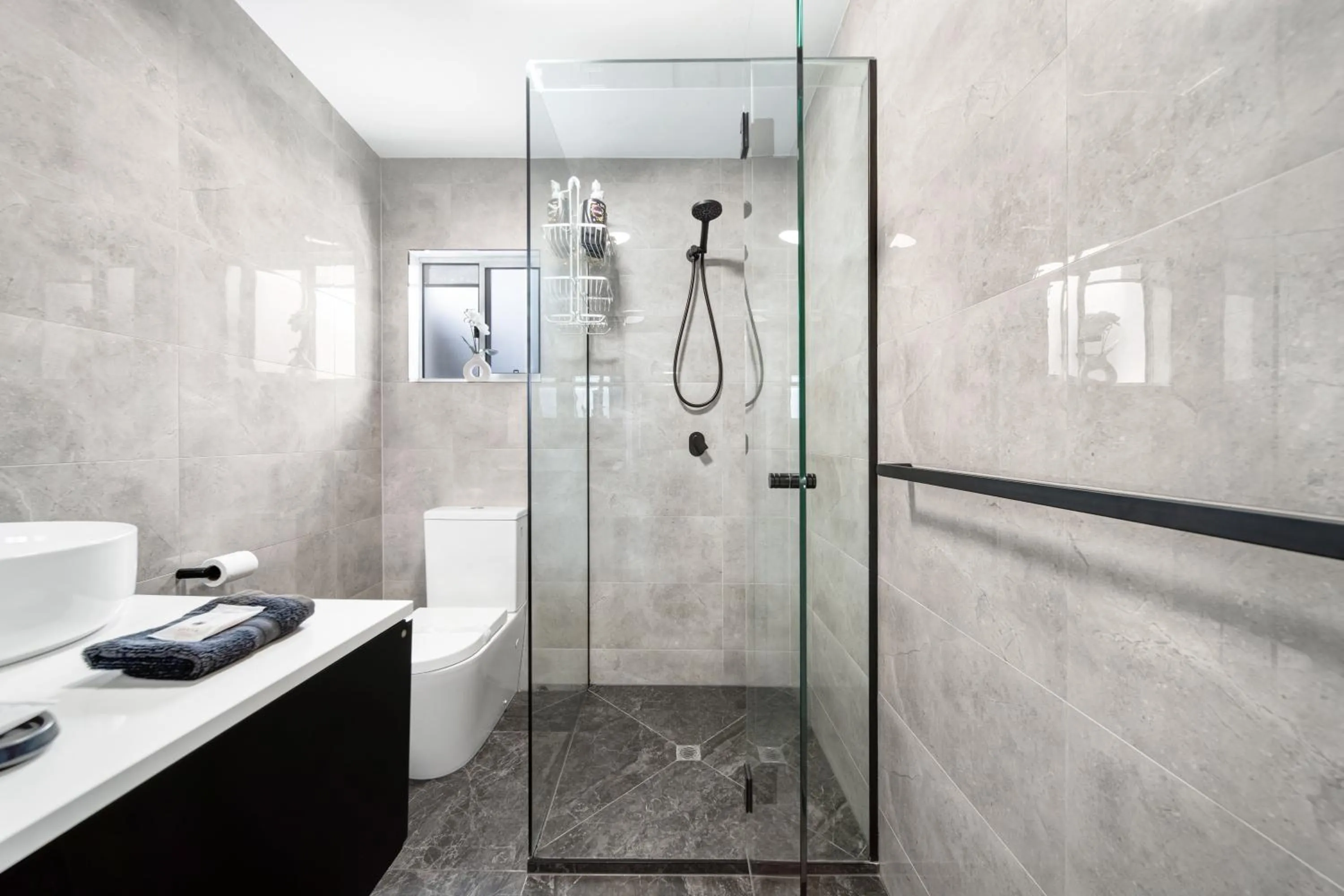 Shower in Beachcomber Peregian Beach