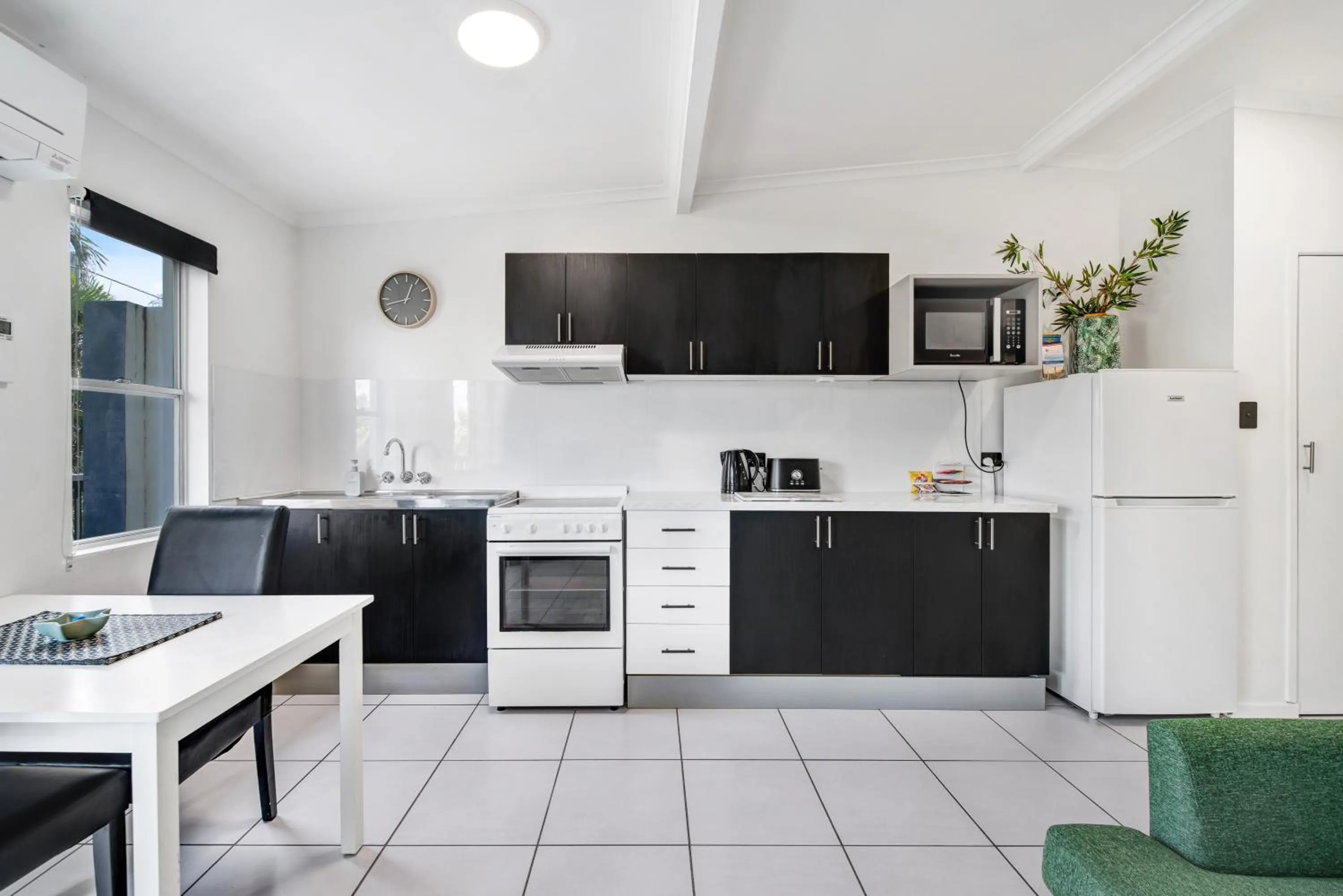 Kitchen or kitchenette in Beachcomber Peregian Beach