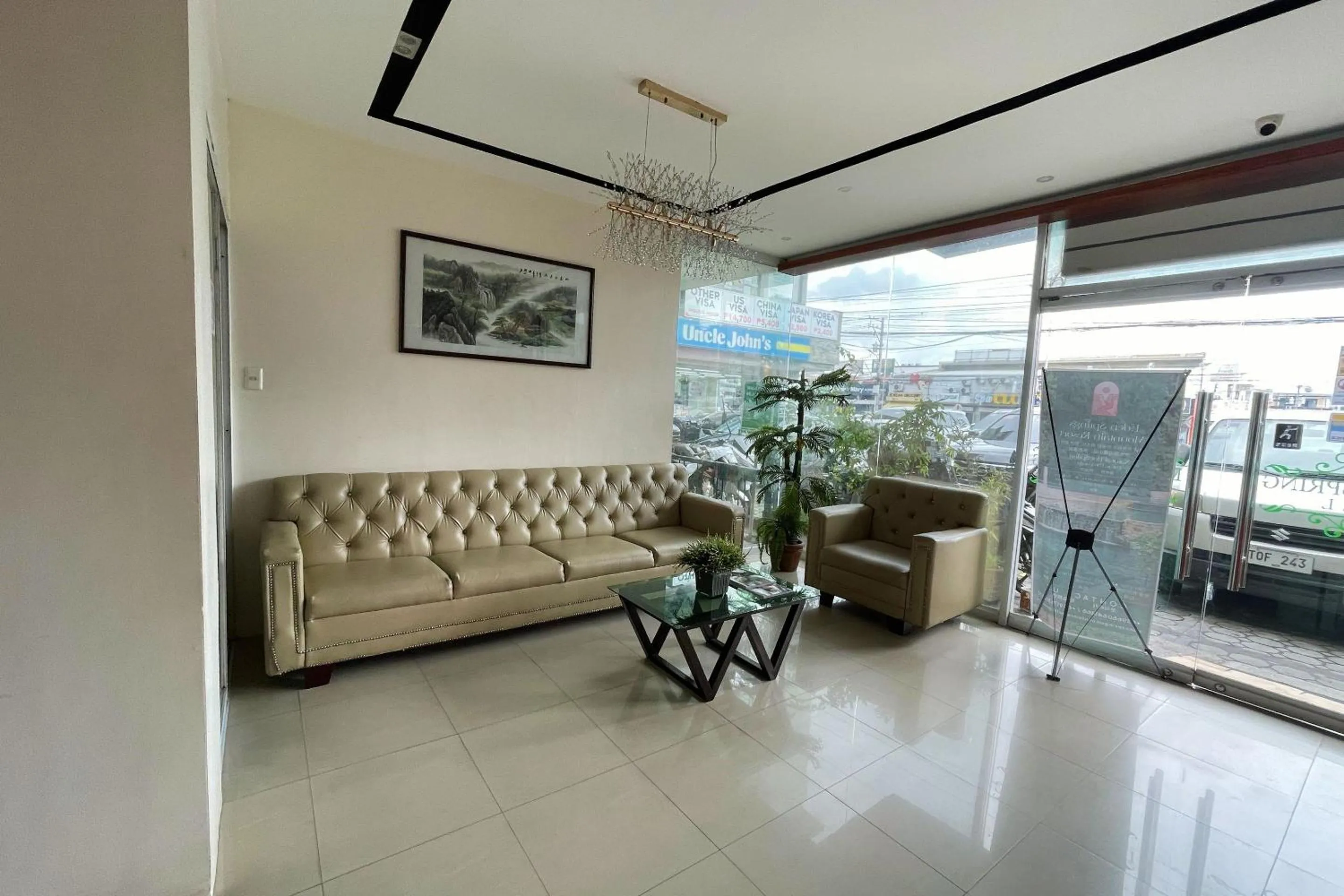 Seating area in Diamond Spring Hotel Angeles