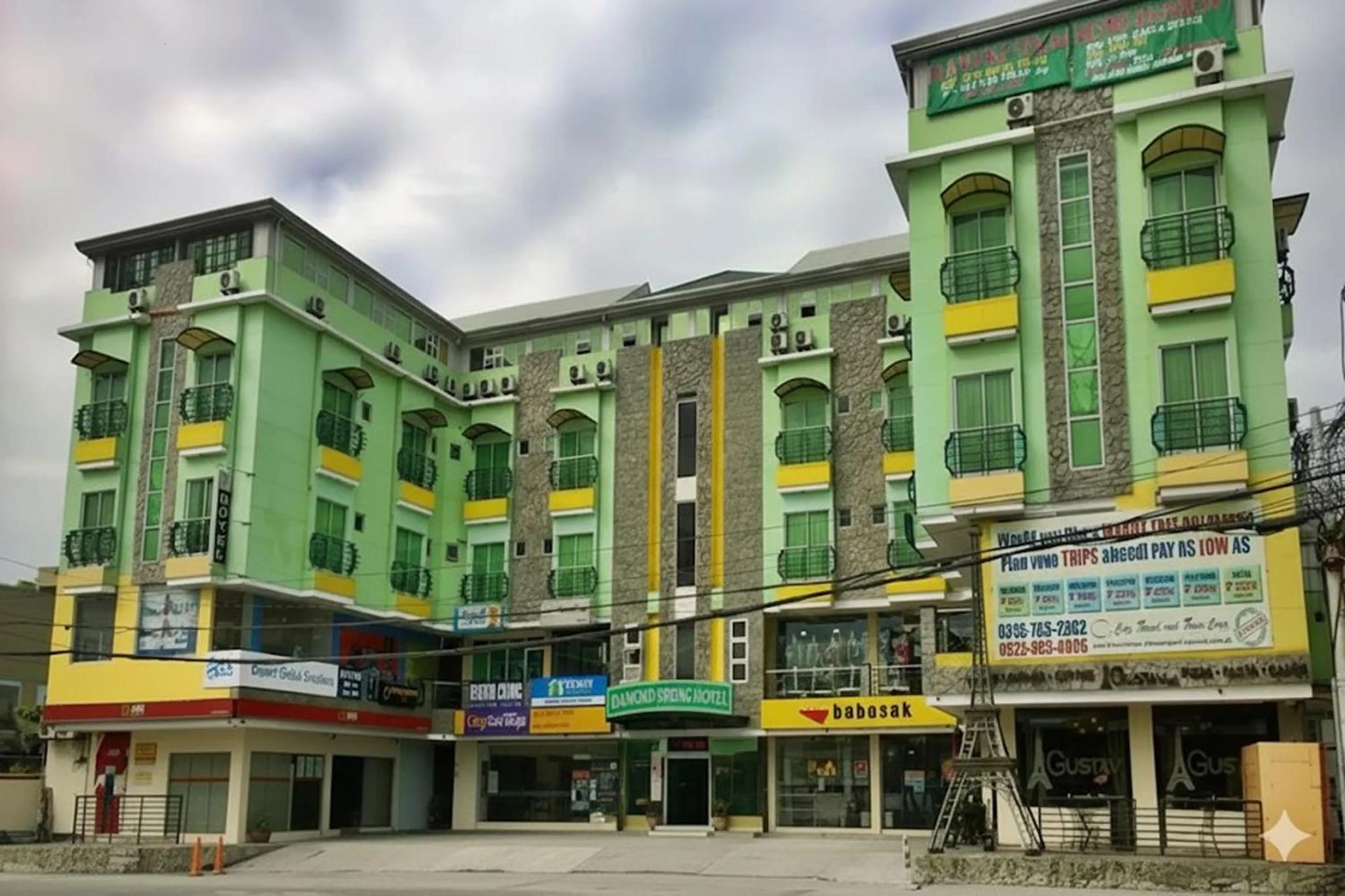 Property building in Diamond Spring Hotel Angeles