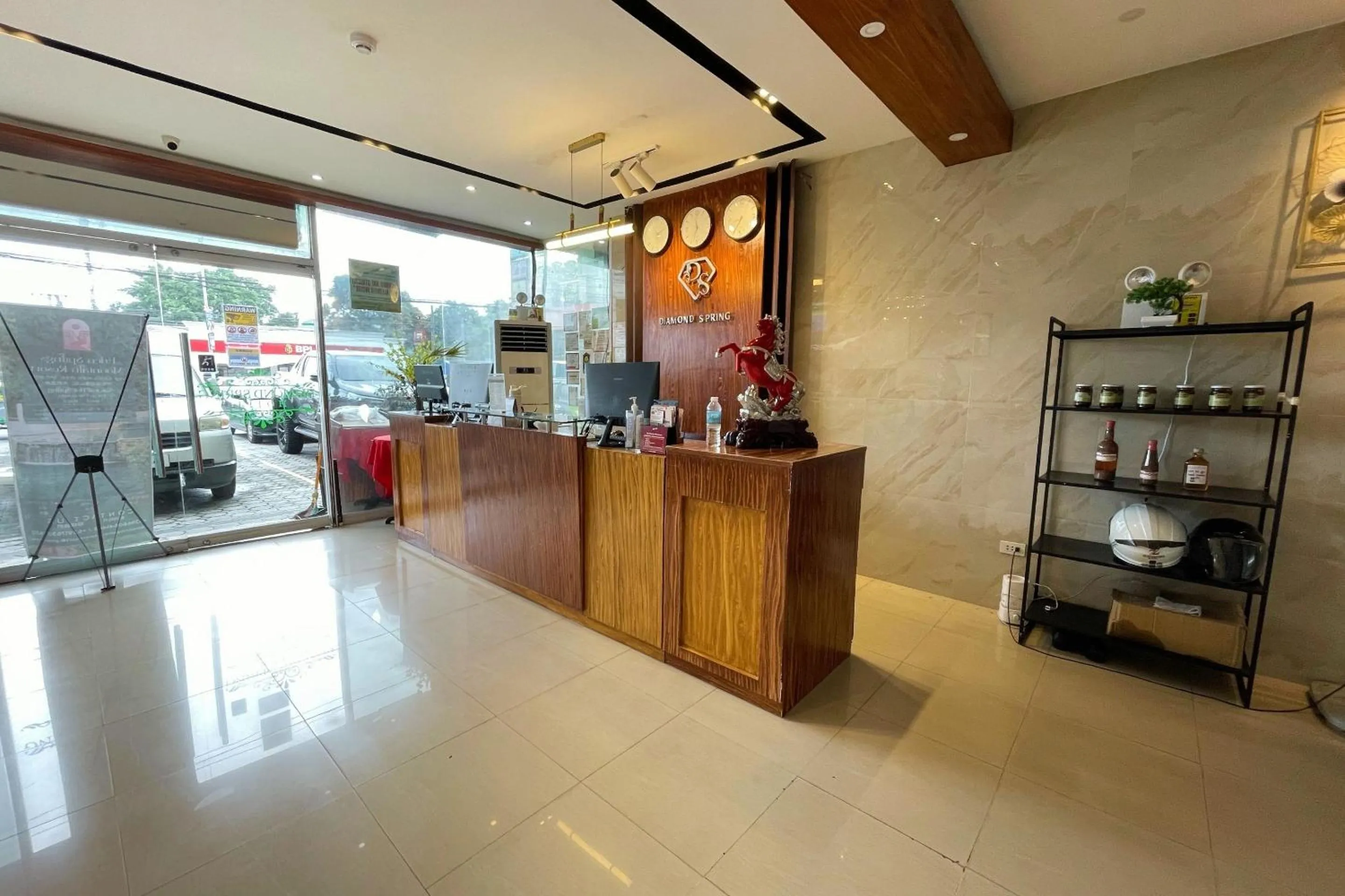 Lobby or reception in Diamond Spring Hotel Angeles