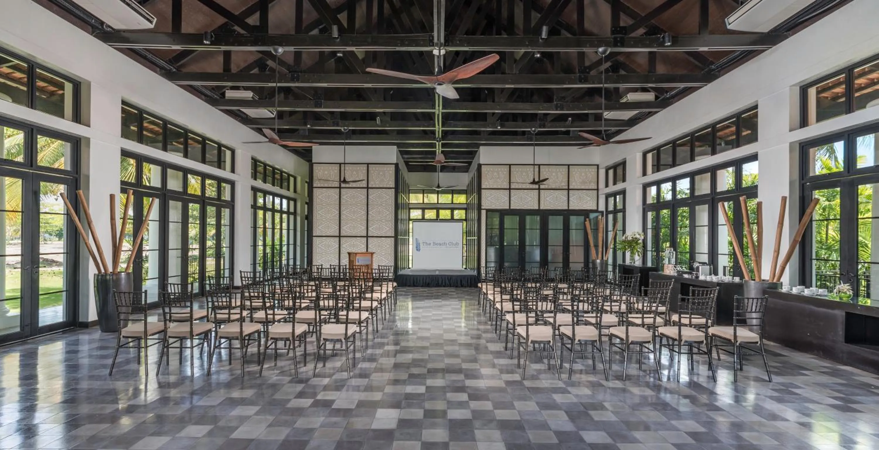 Business facilities in Dusit Thani Lubi Plantation Resort