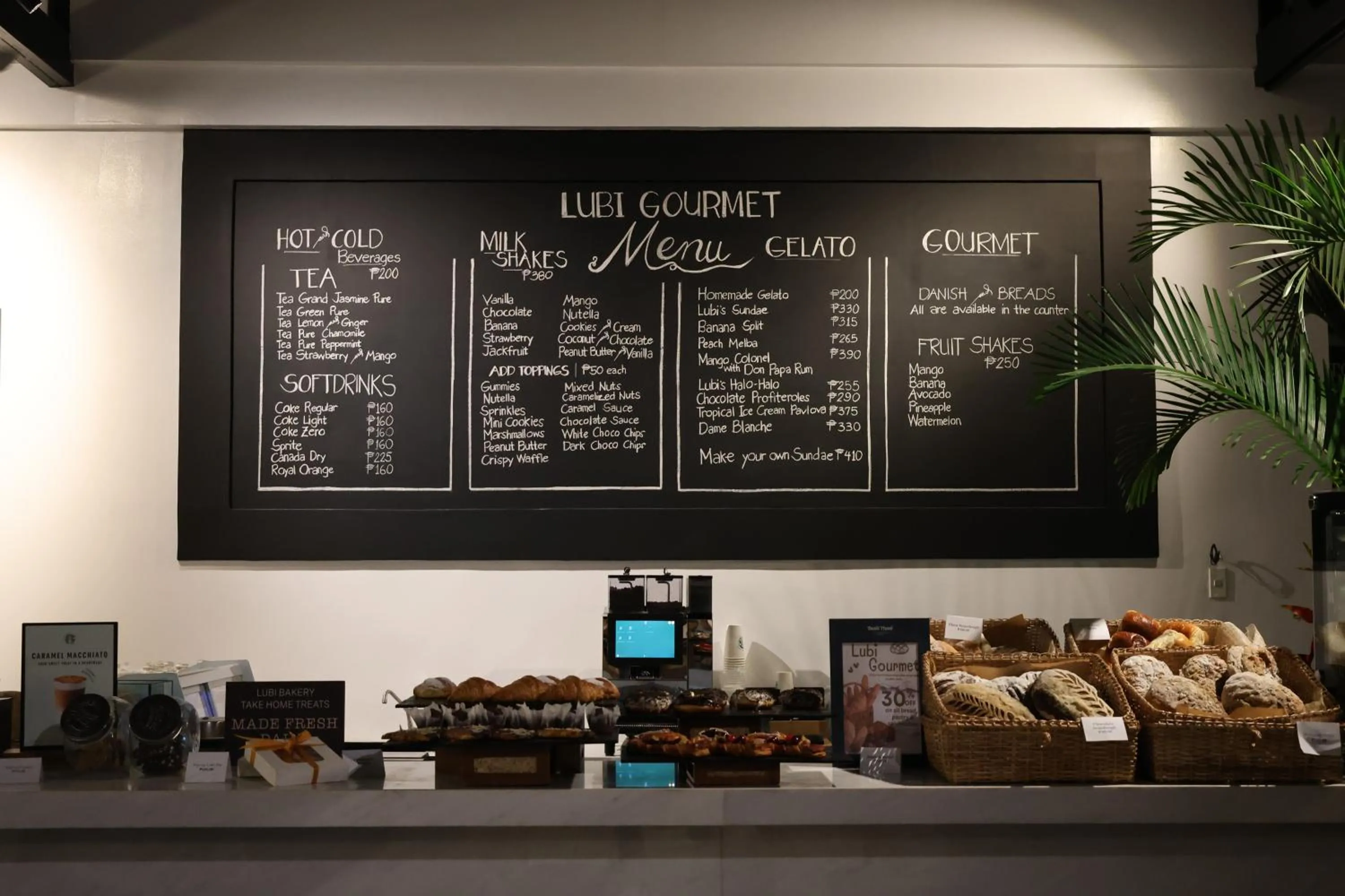 Restaurant/places to eat in Dusit Thani Lubi Plantation Resort