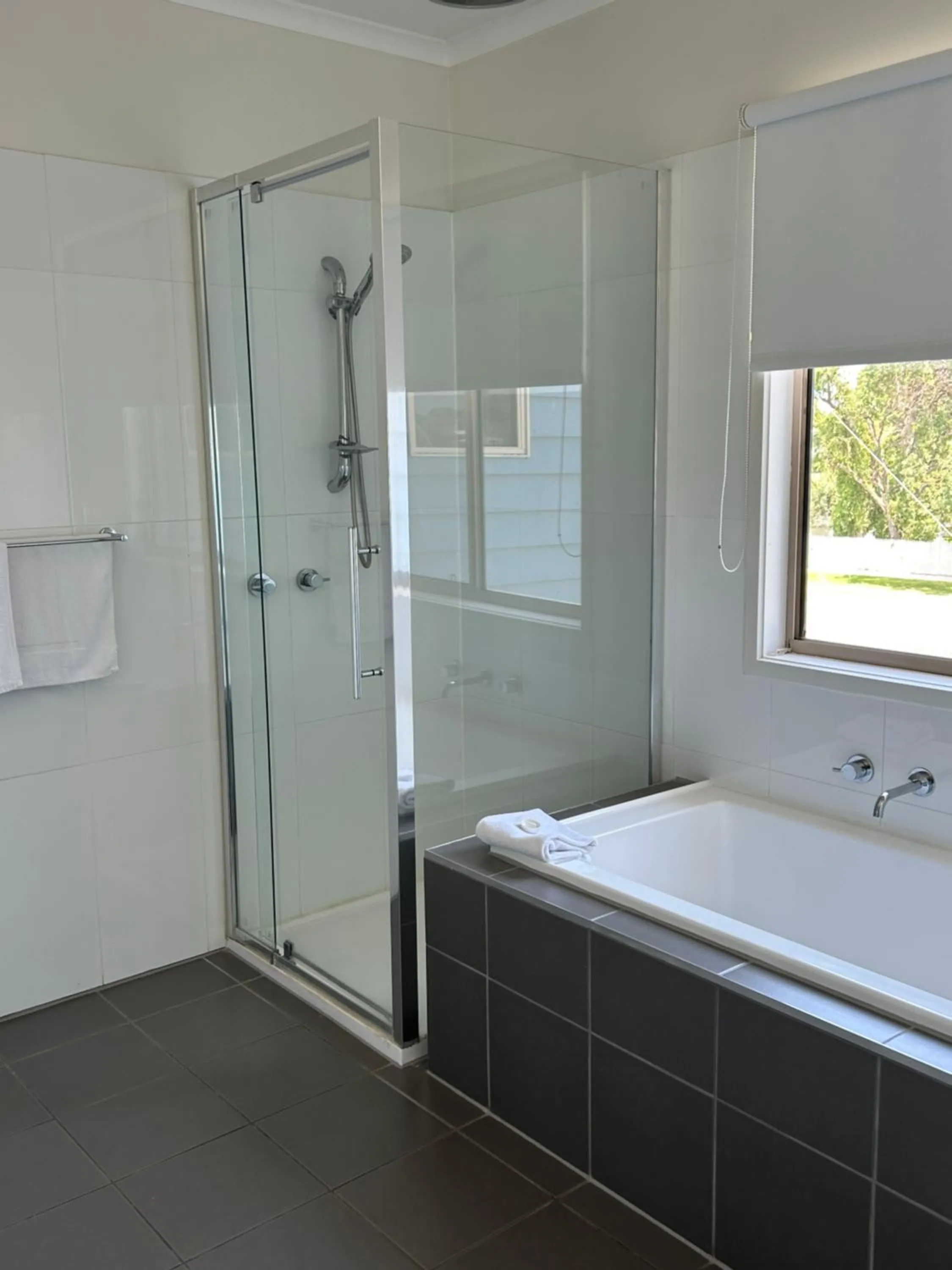 Bathroom in Portarlington Beach Motel