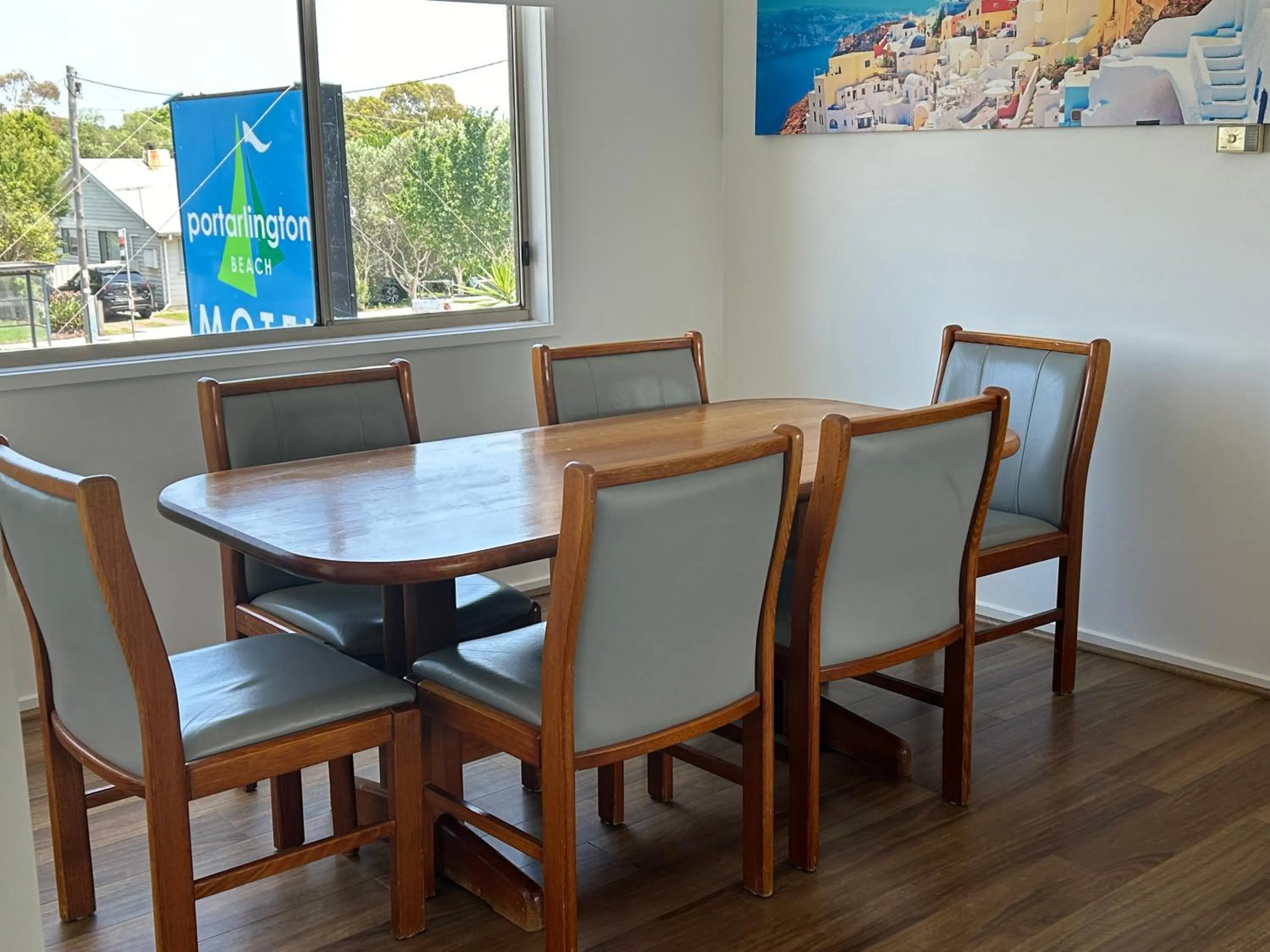 Dining area in Portarlington Beach Motel