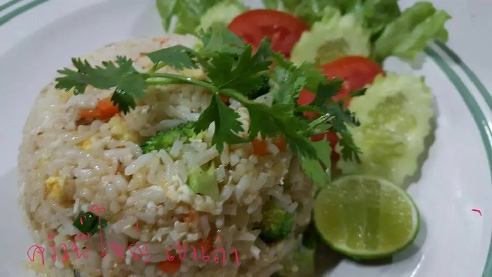 Restaurant/places to eat in The Curve Residence