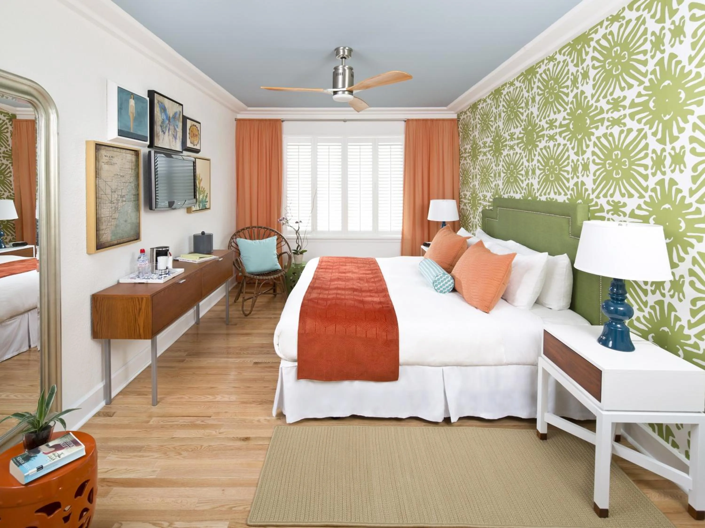 Photo of the whole room, Bed in Circa 39 Miami Beach