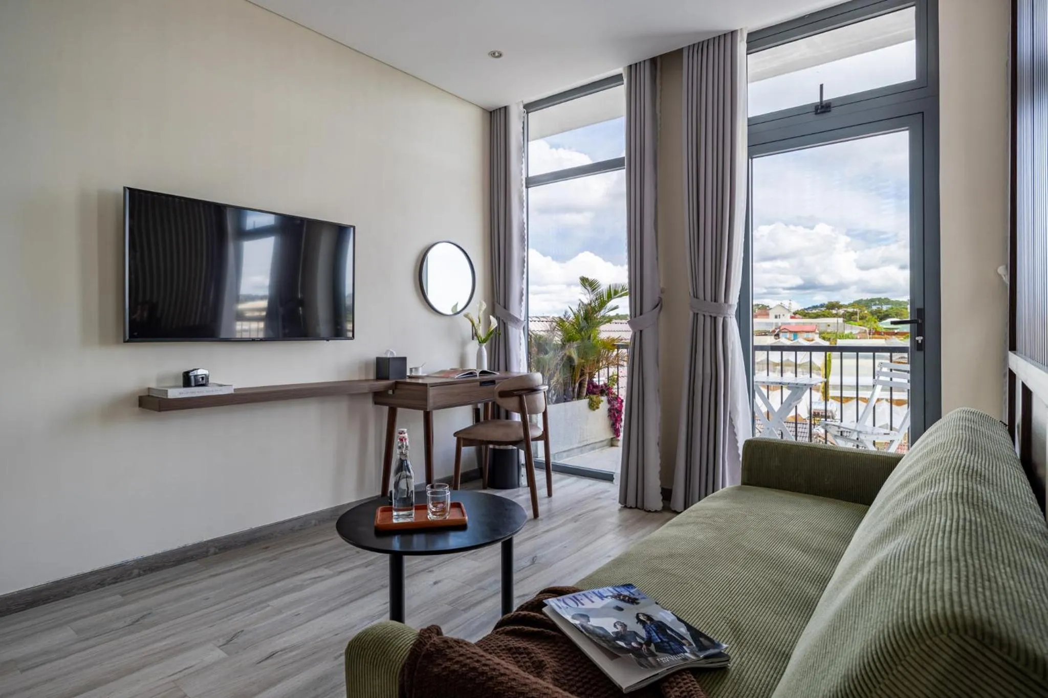 Communal lounge/ TV room in Canary Dalat Hotel